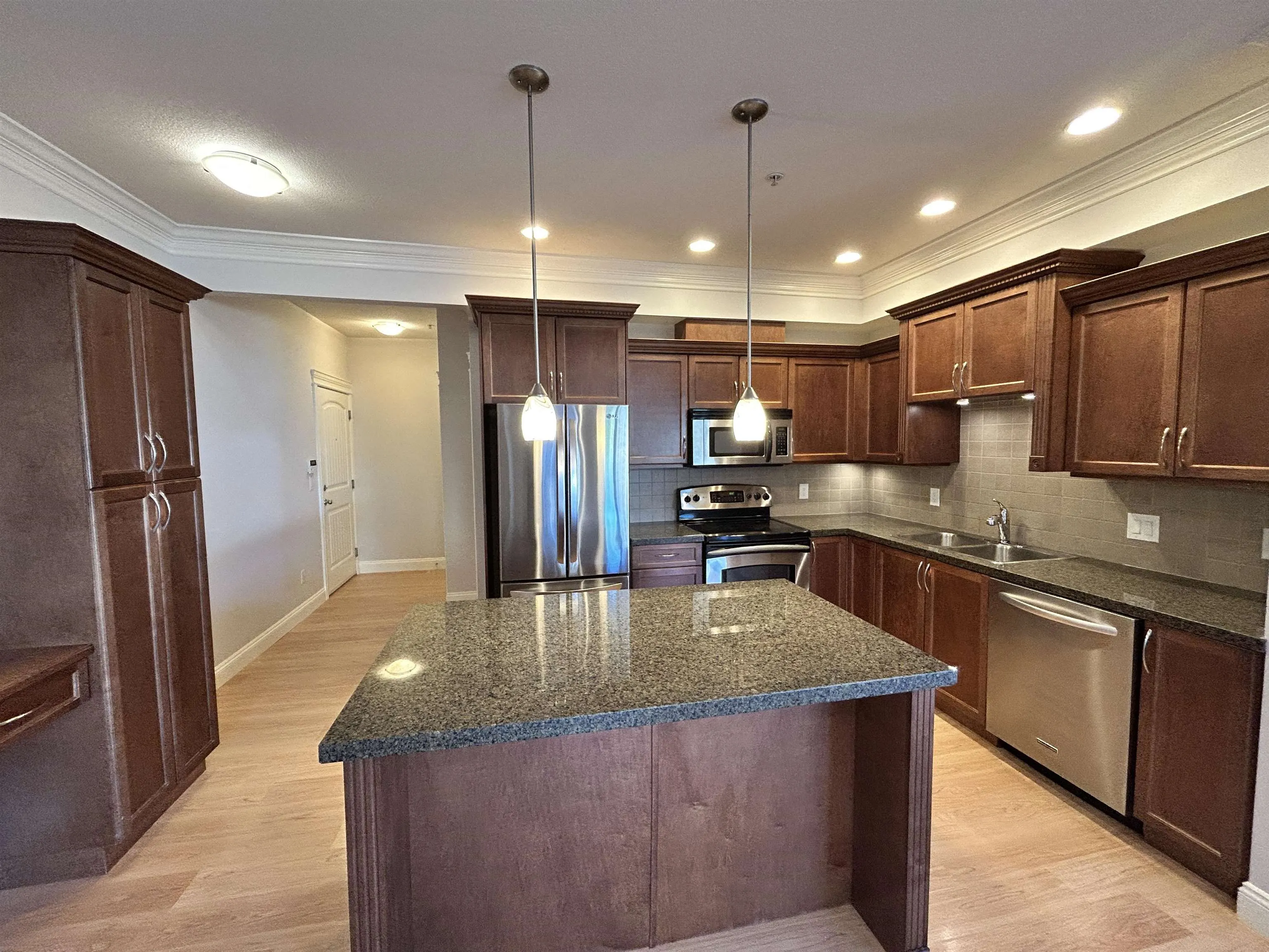 215 22150 Dewdney Trunk Road