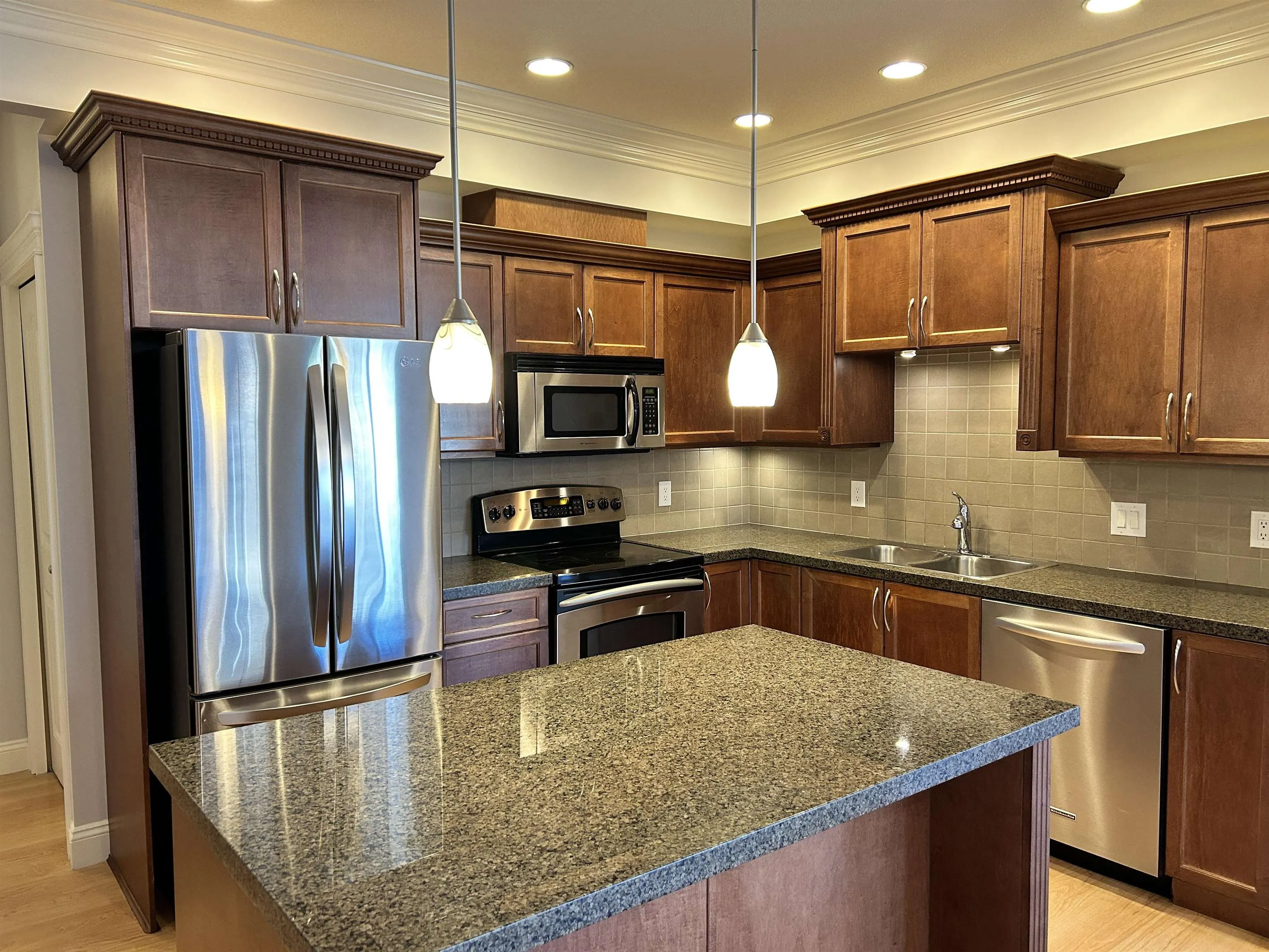 215 22150 Dewdney Trunk Road