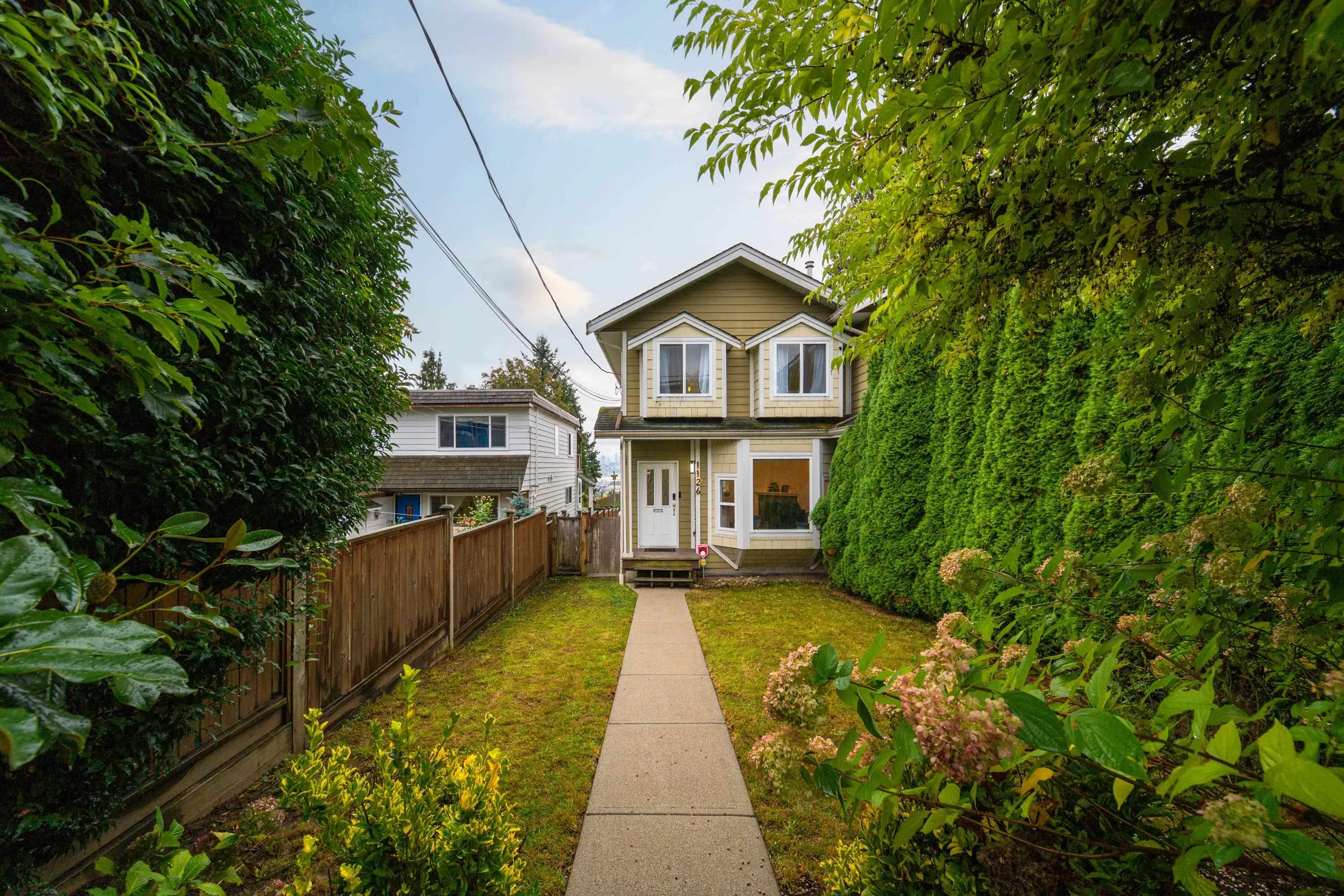 1126 Rochester Avenue