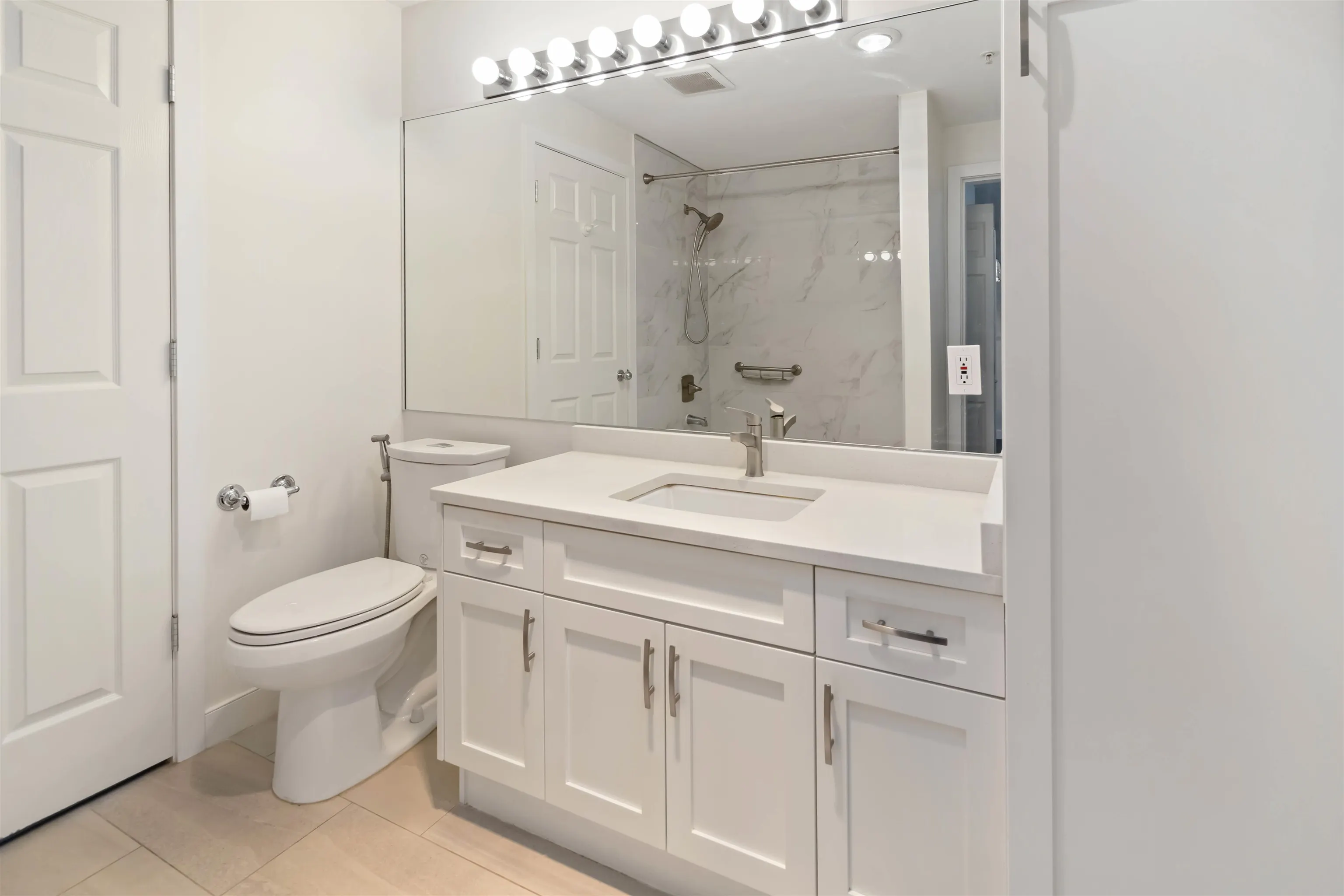 402 1128 Sixth Avenue