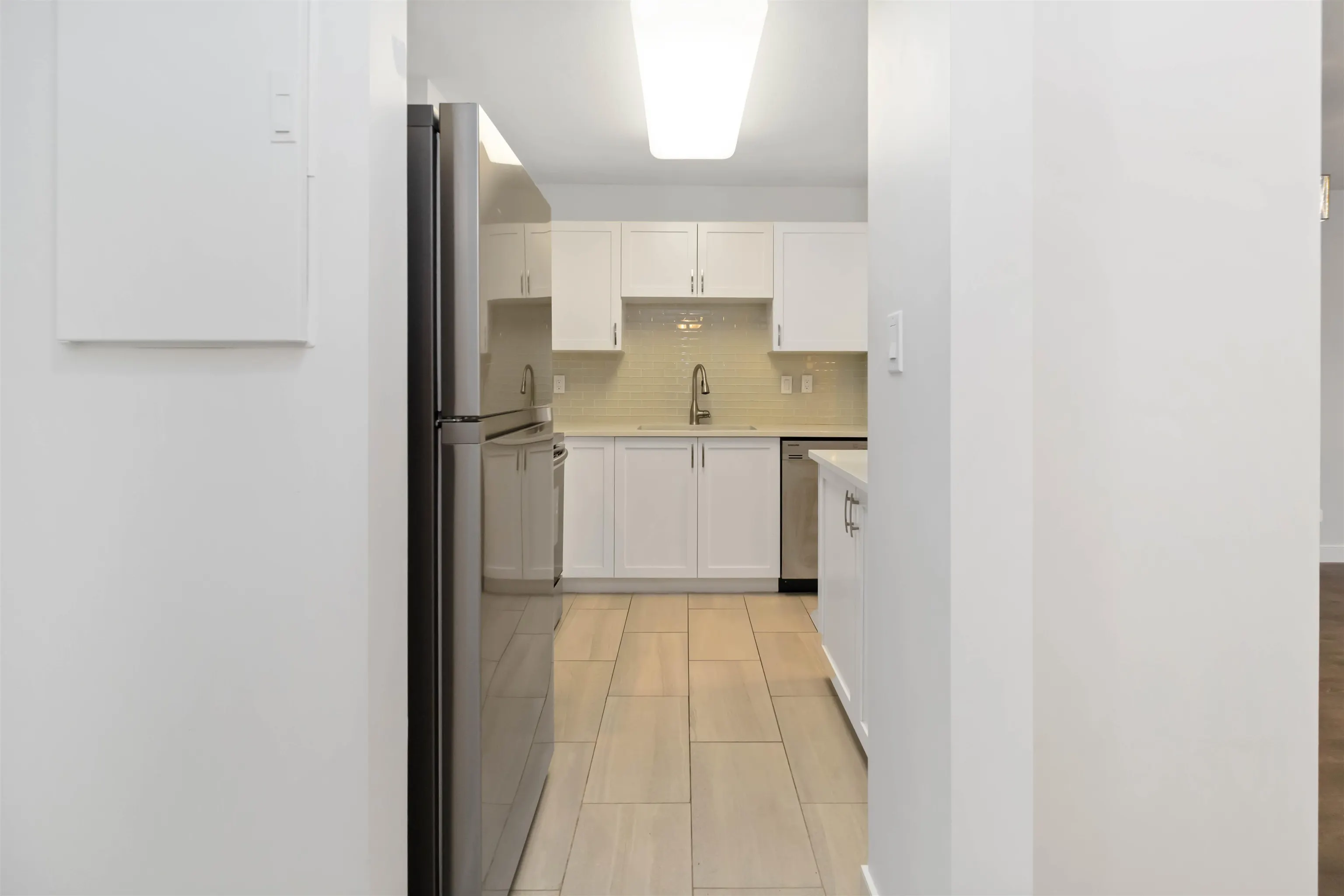 402 1128 Sixth Avenue