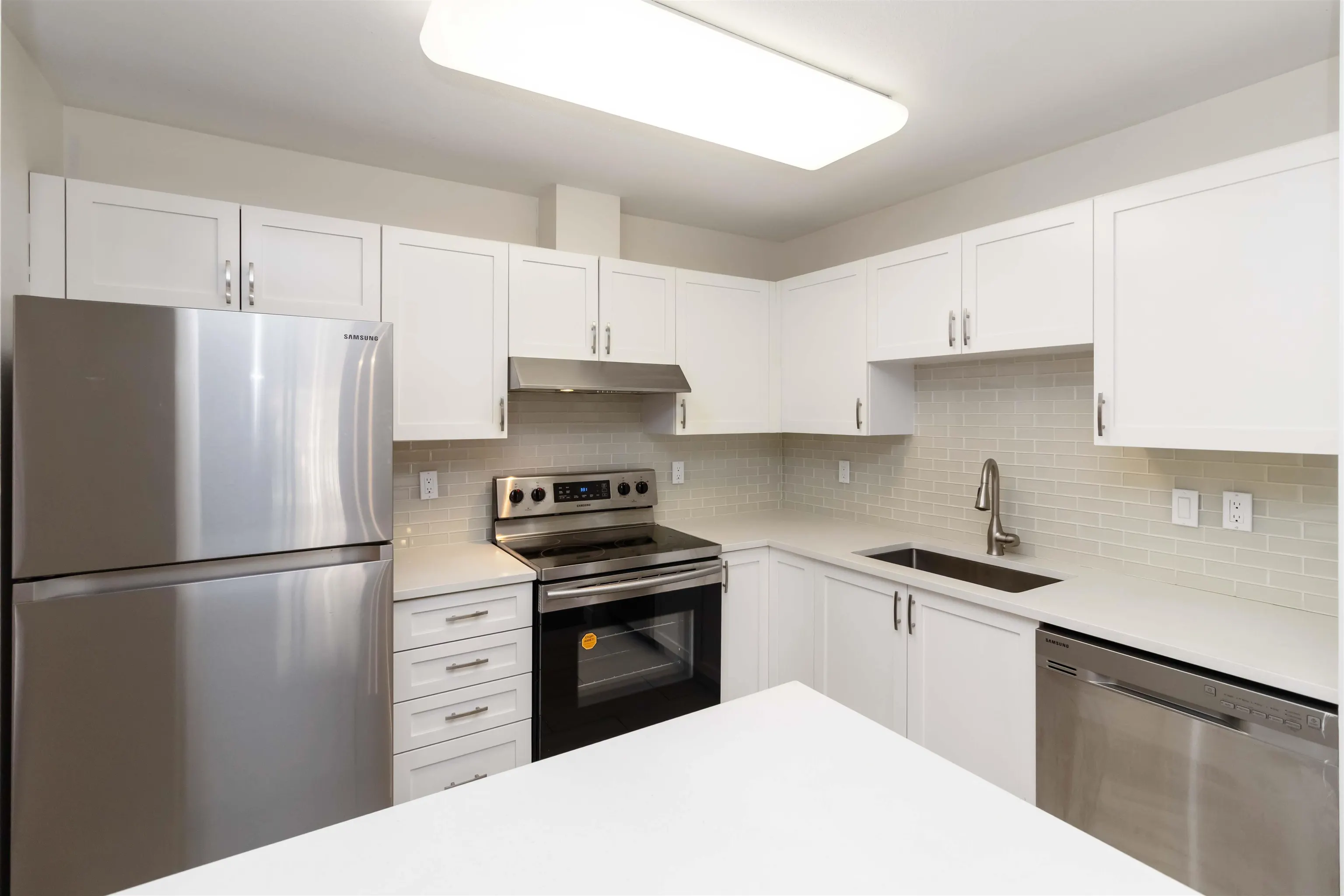 402 1128 Sixth Avenue