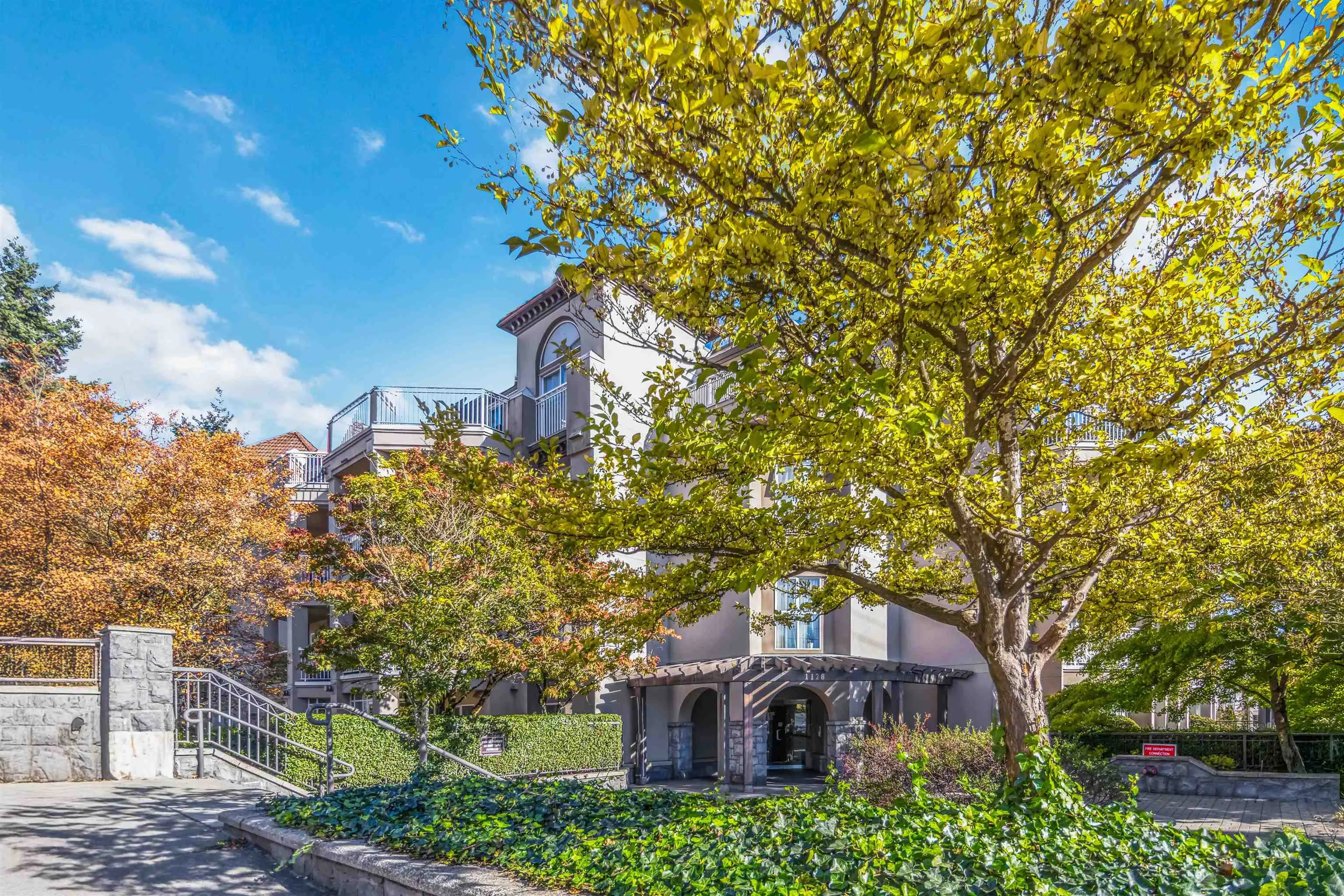 402 1128 Sixth Avenue