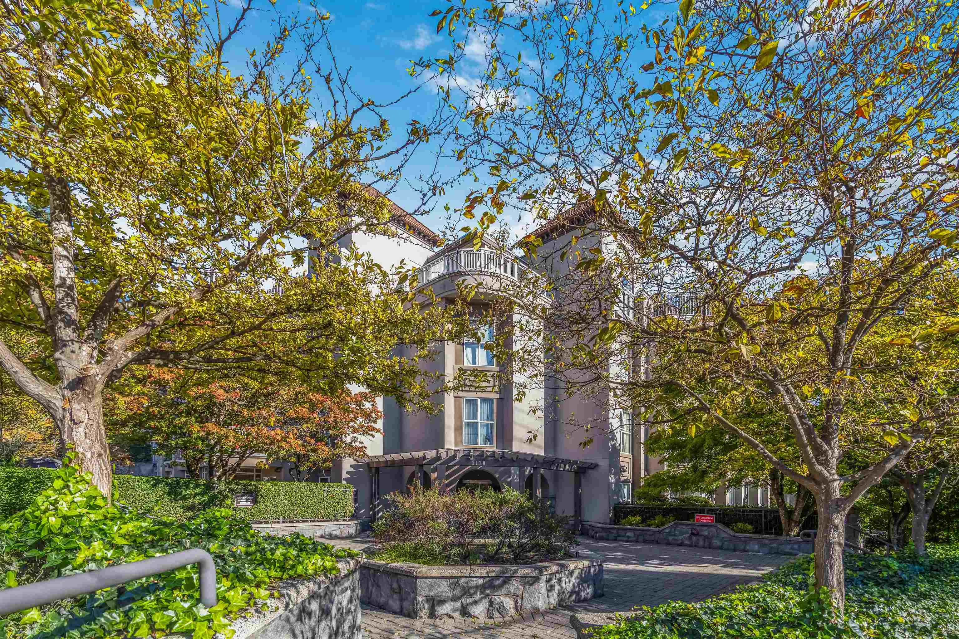 402 1128 Sixth Avenue