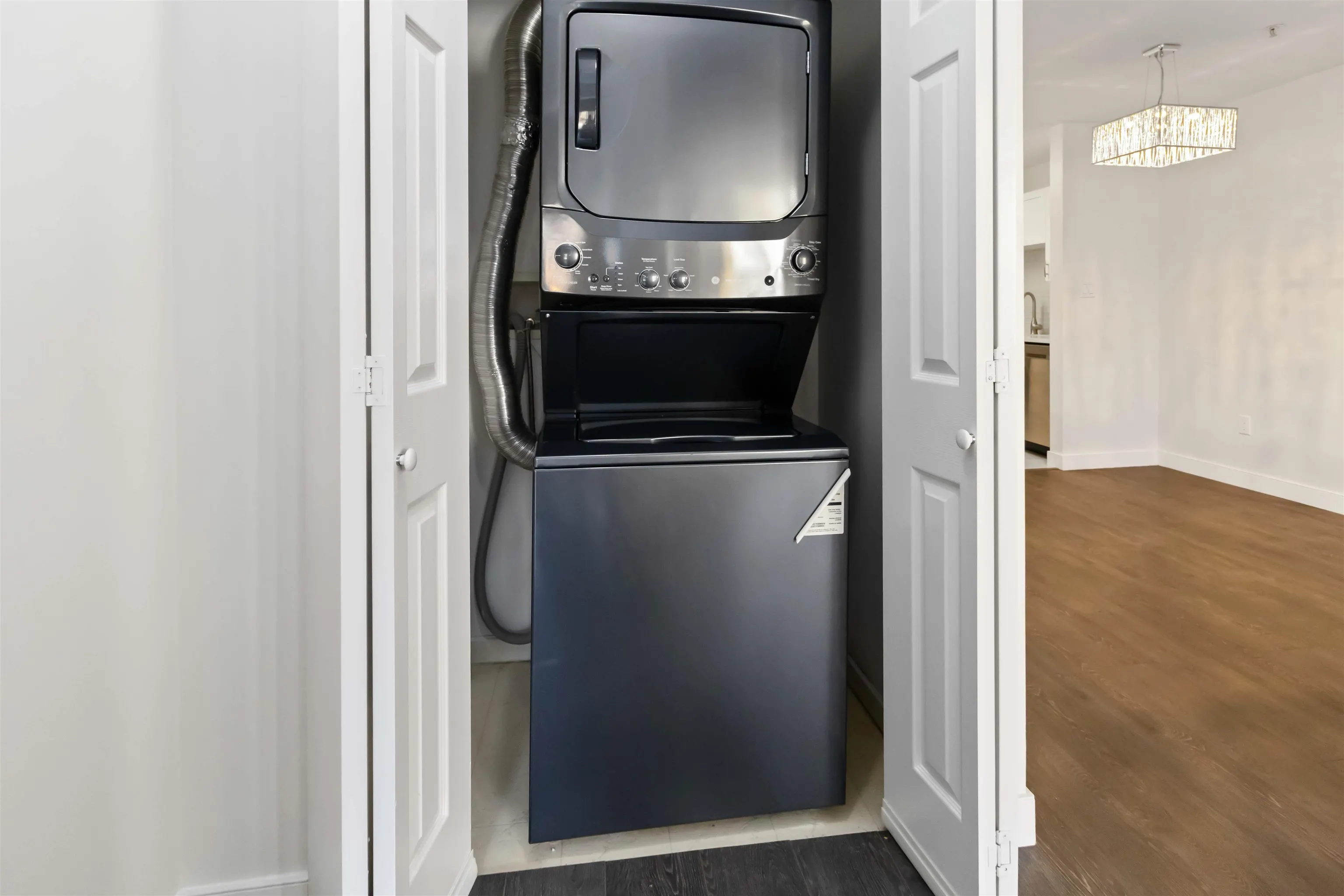 402 1128 Sixth Avenue