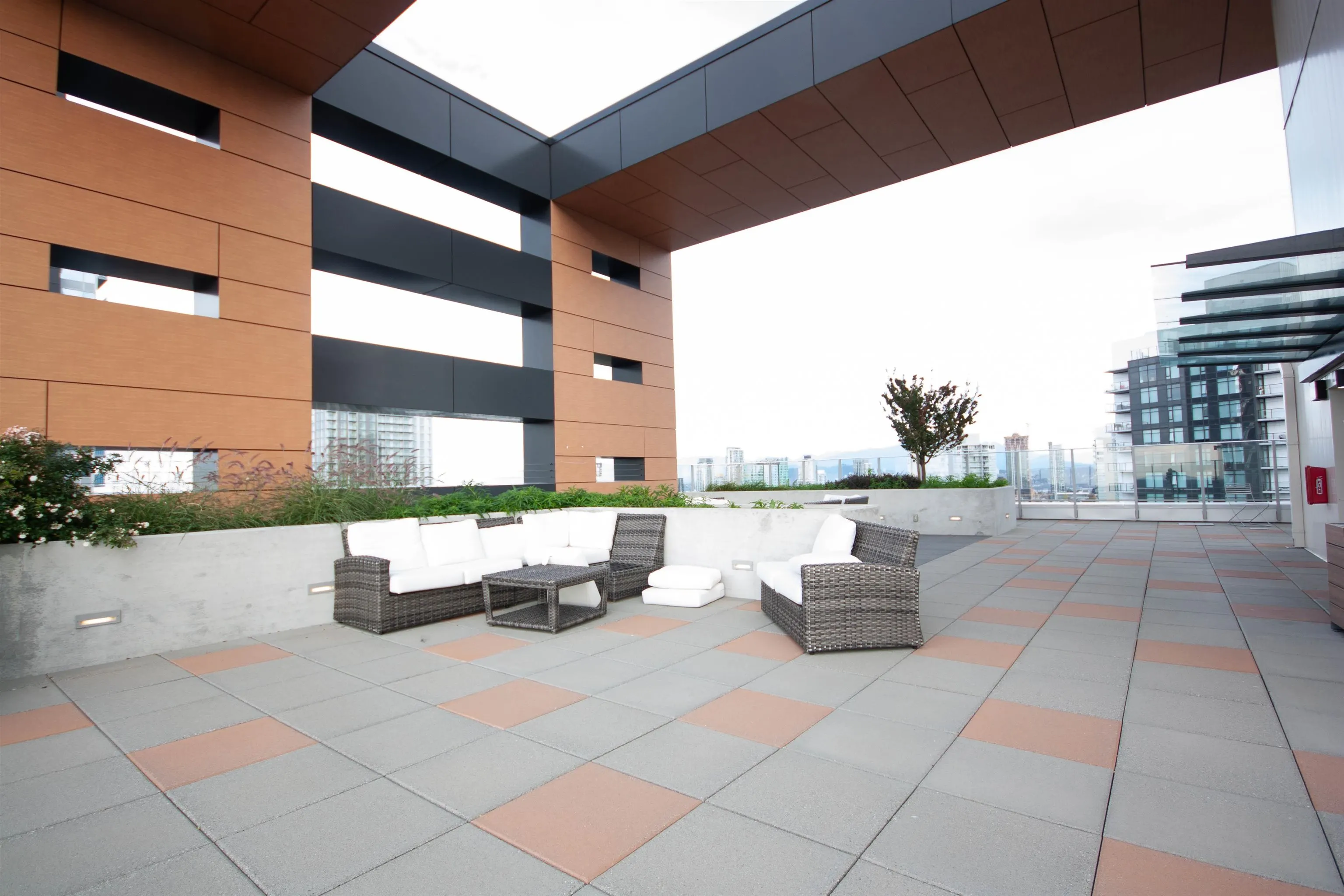 512 13655 Fraser Highway