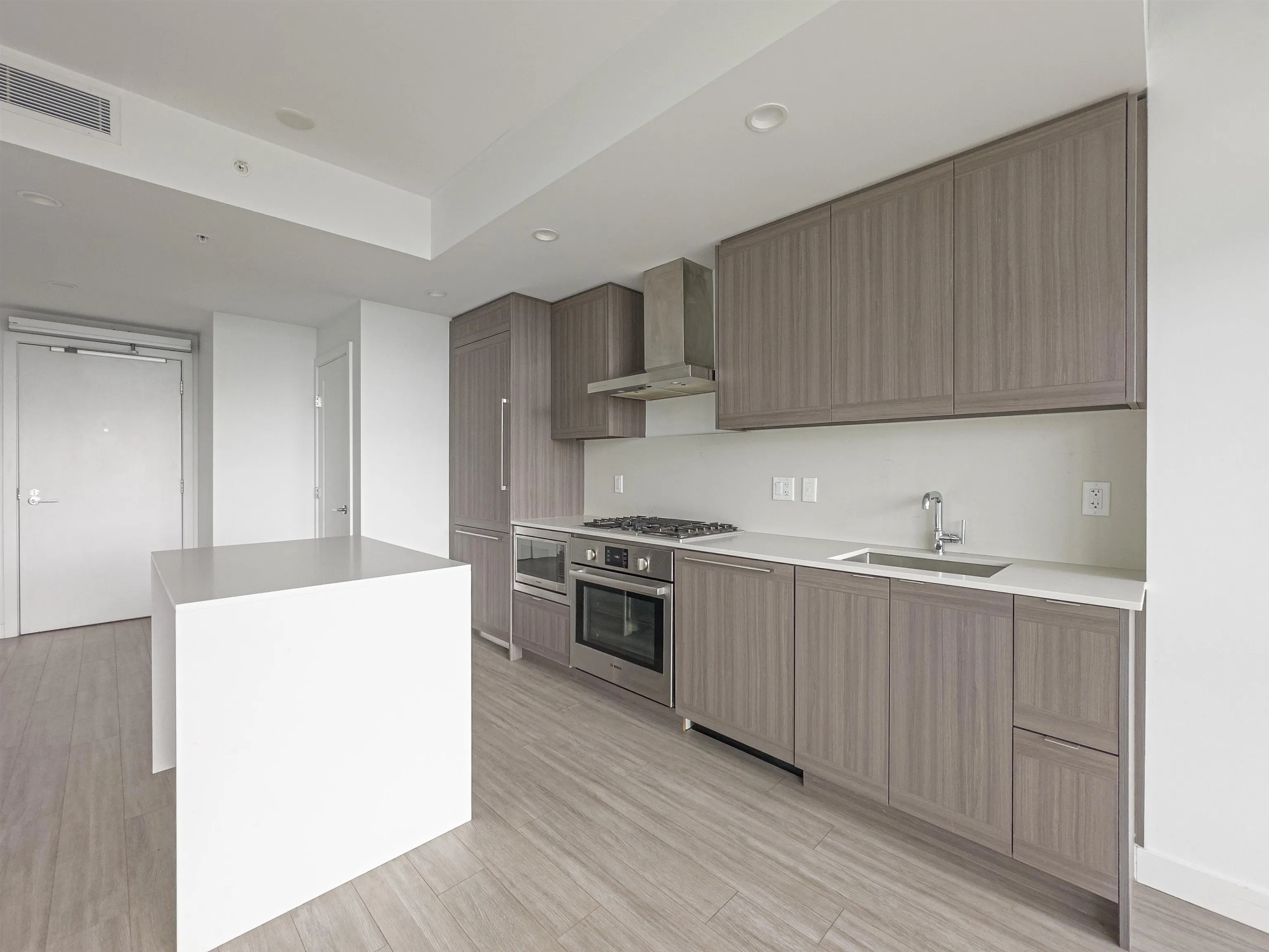 2403 2351 Beta Avenue