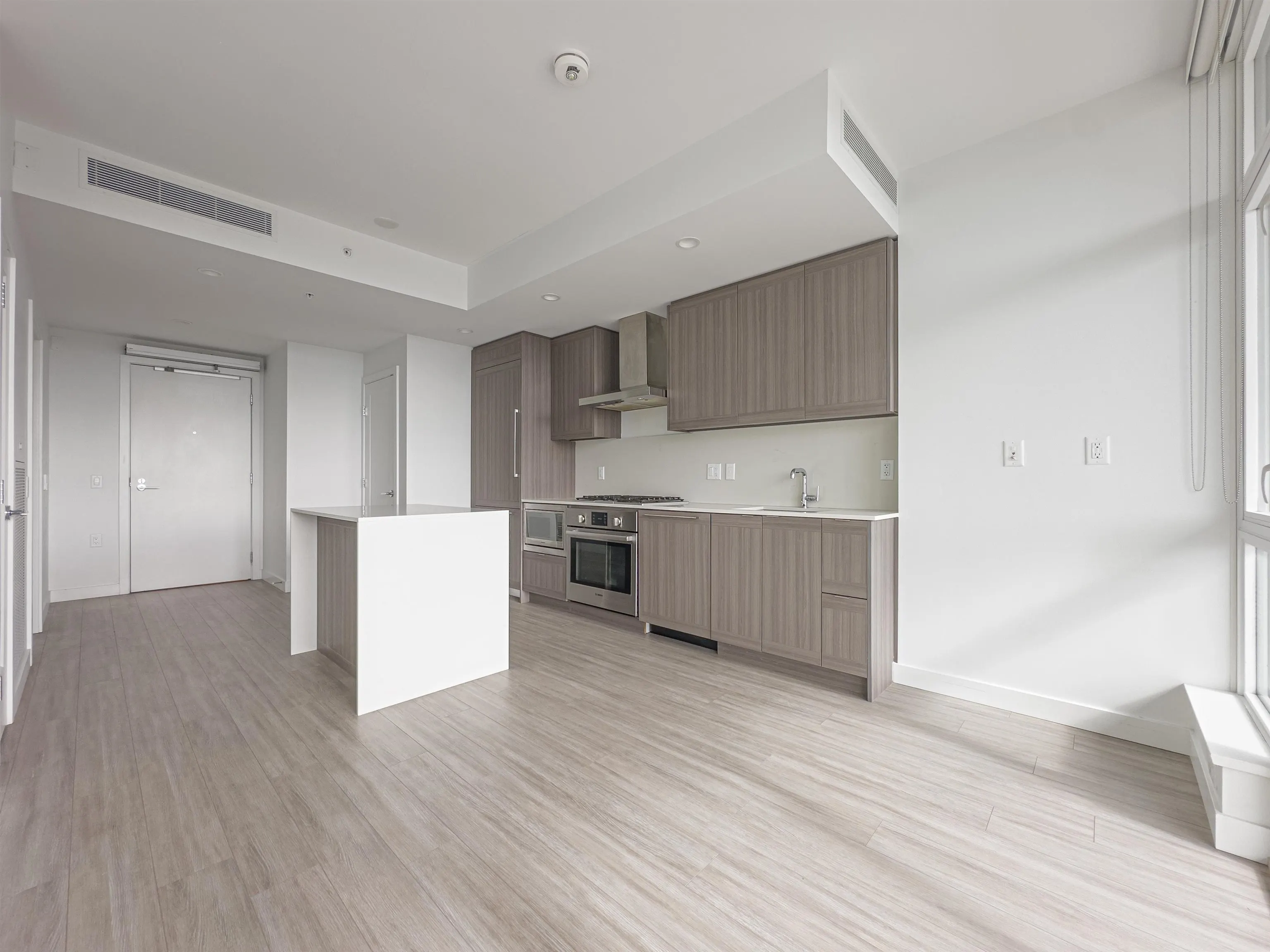2403 2351 Beta Avenue