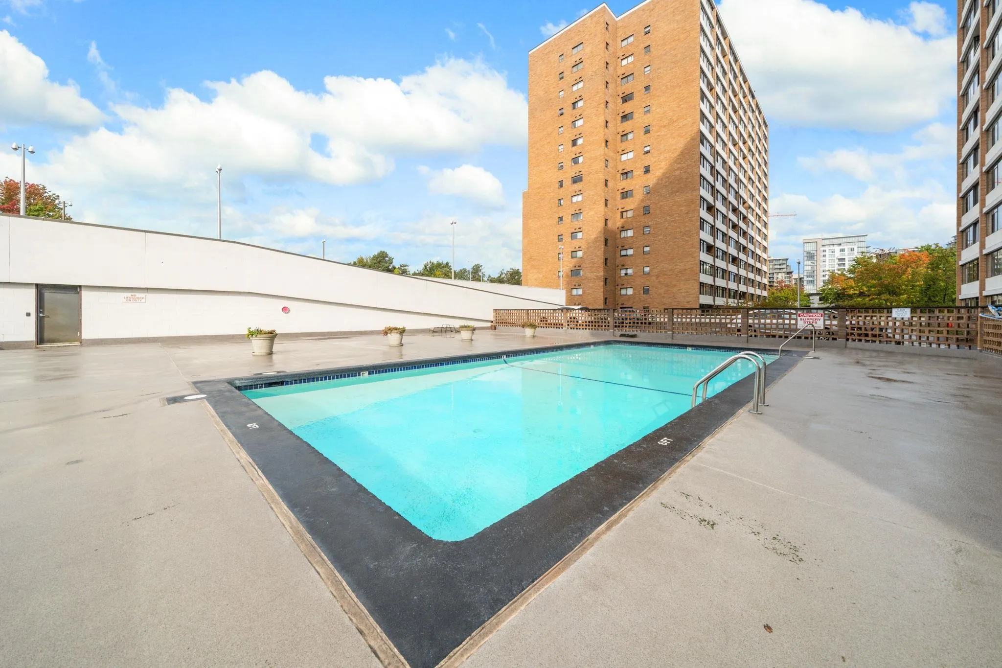 802 6651 Minoru Boulevard