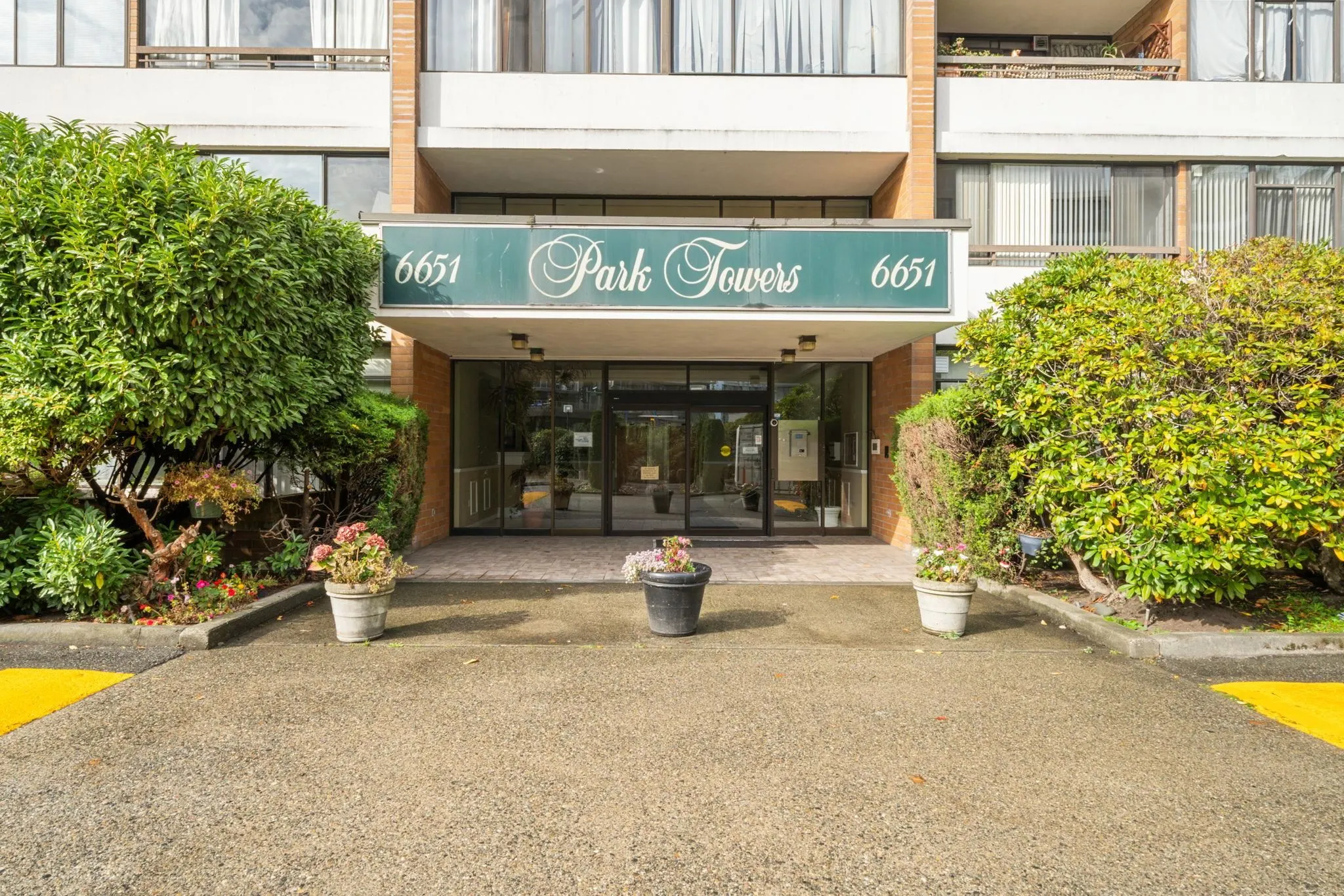 802 6651 Minoru Boulevard