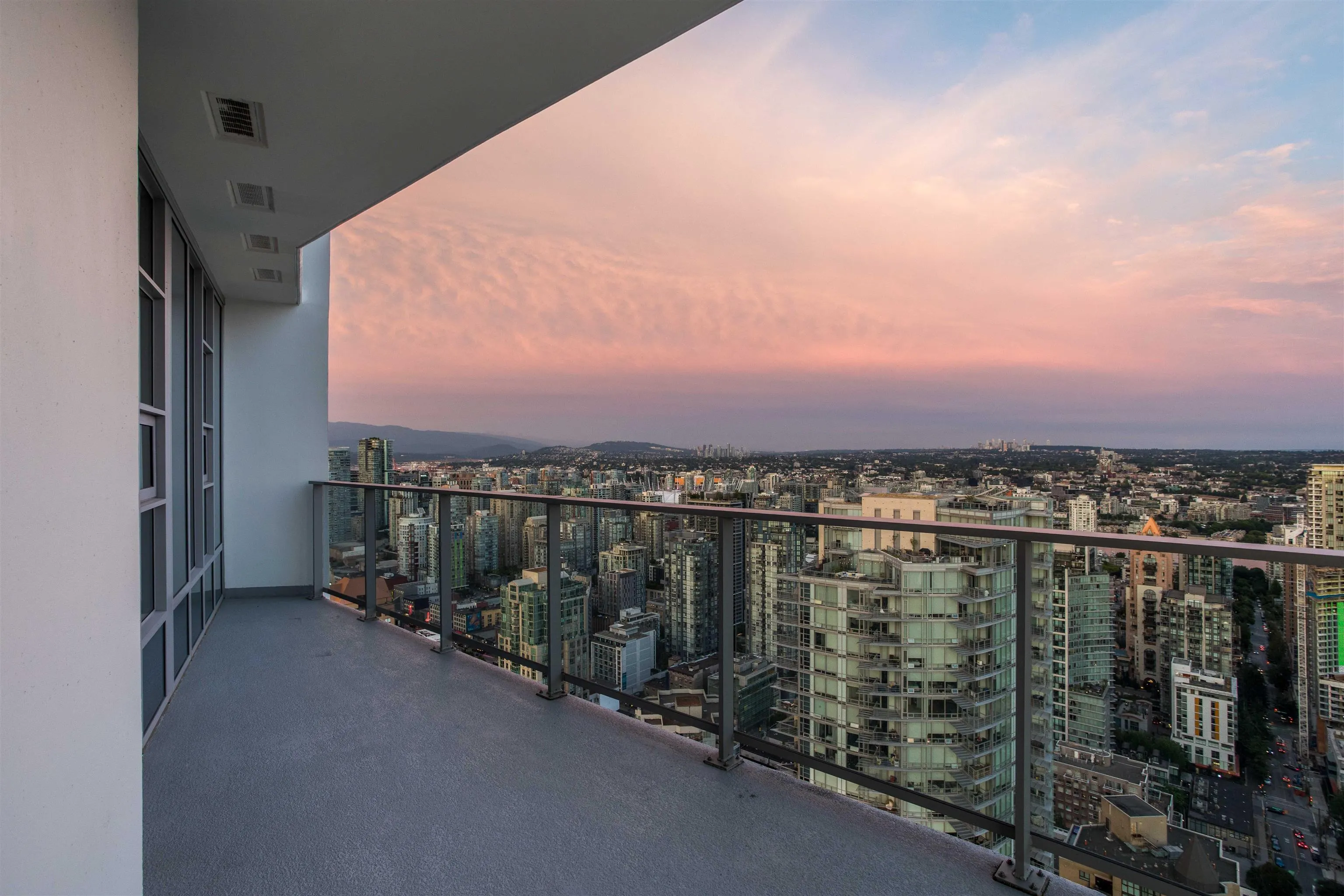 4608 1289 Hornby Street