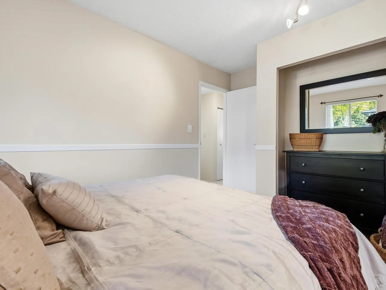 3920 Indian River Drive