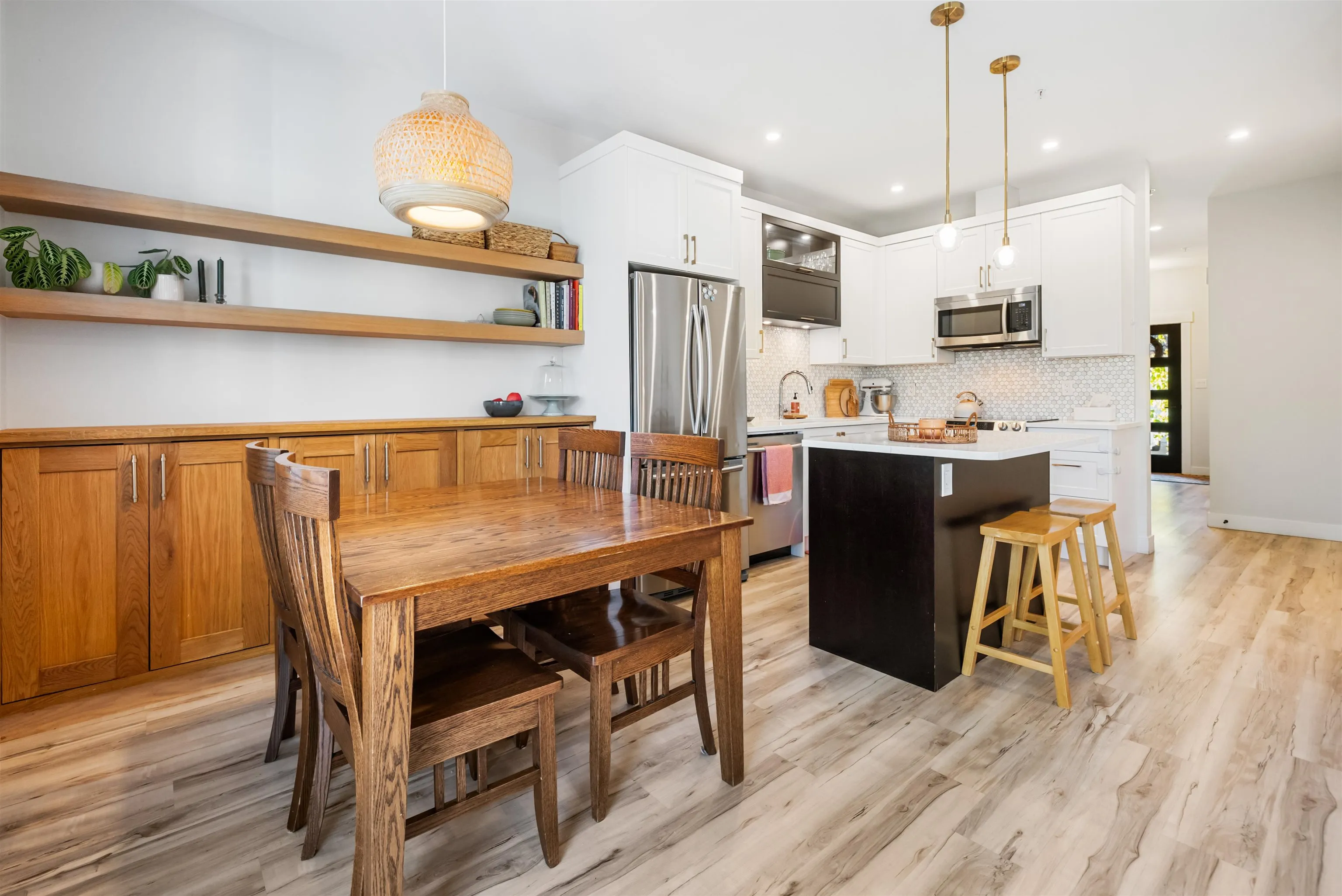 8 7140 Maitland Avenue