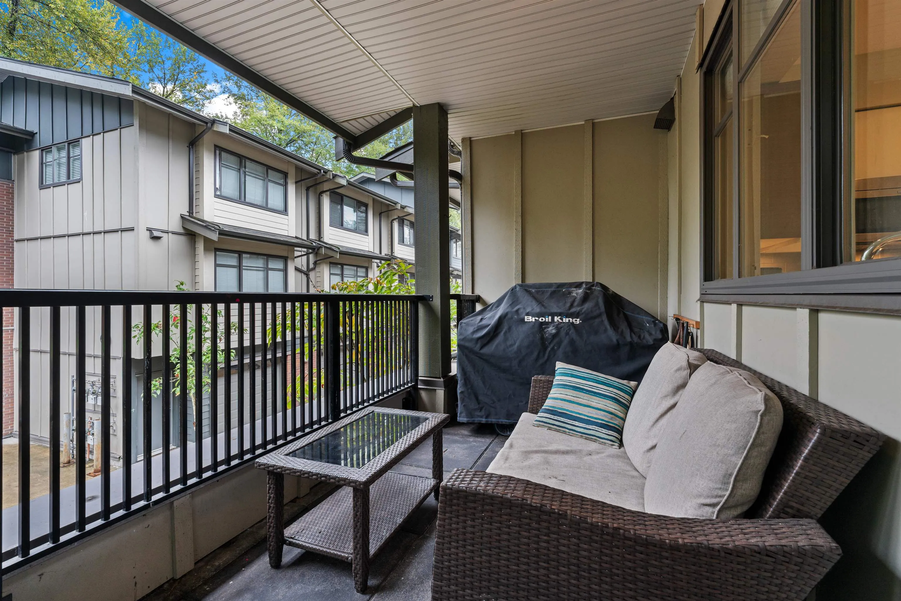 207 2135 Heritage Park Lane