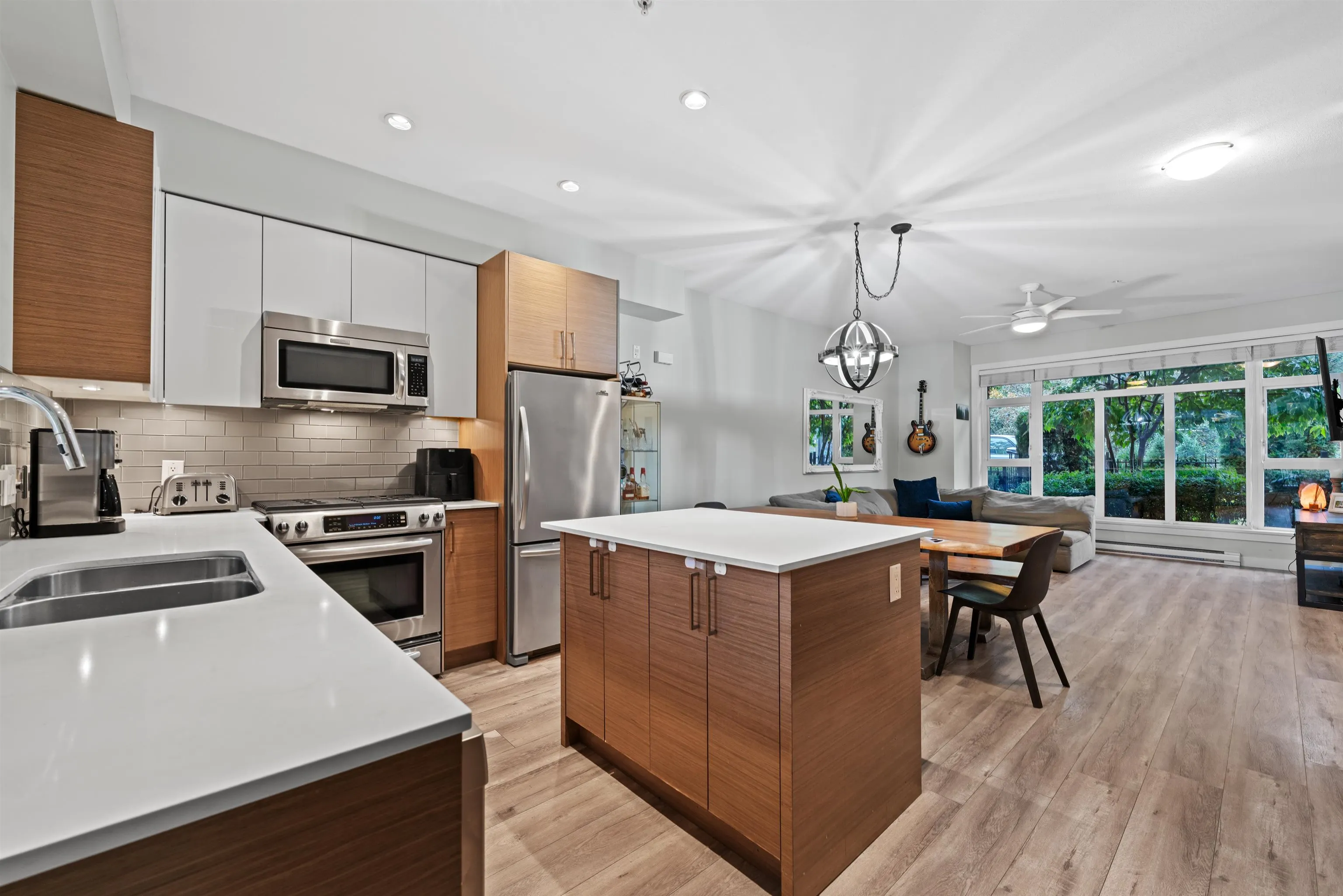 207 2135 Heritage Park Lane