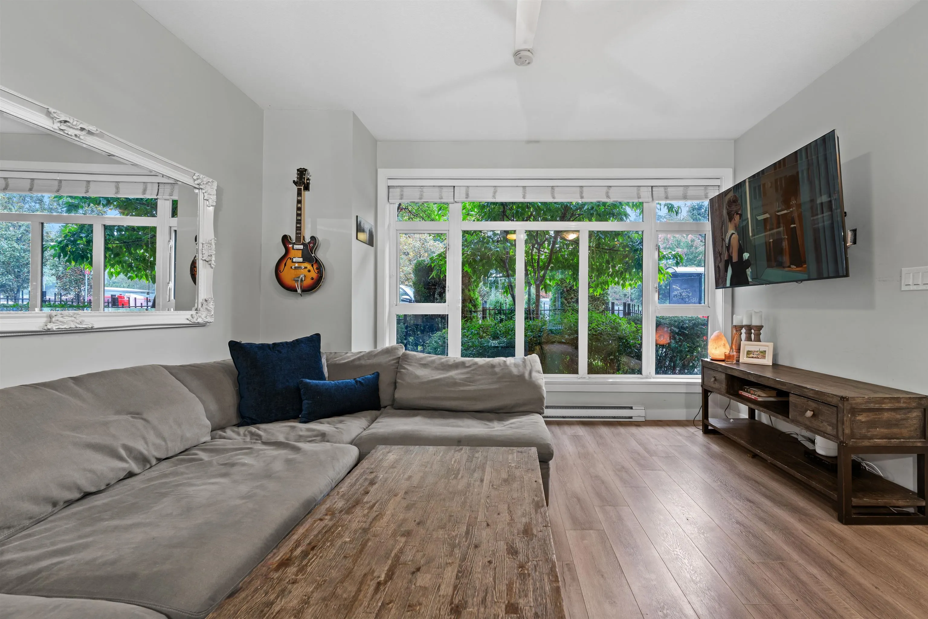 207 2135 Heritage Park Lane