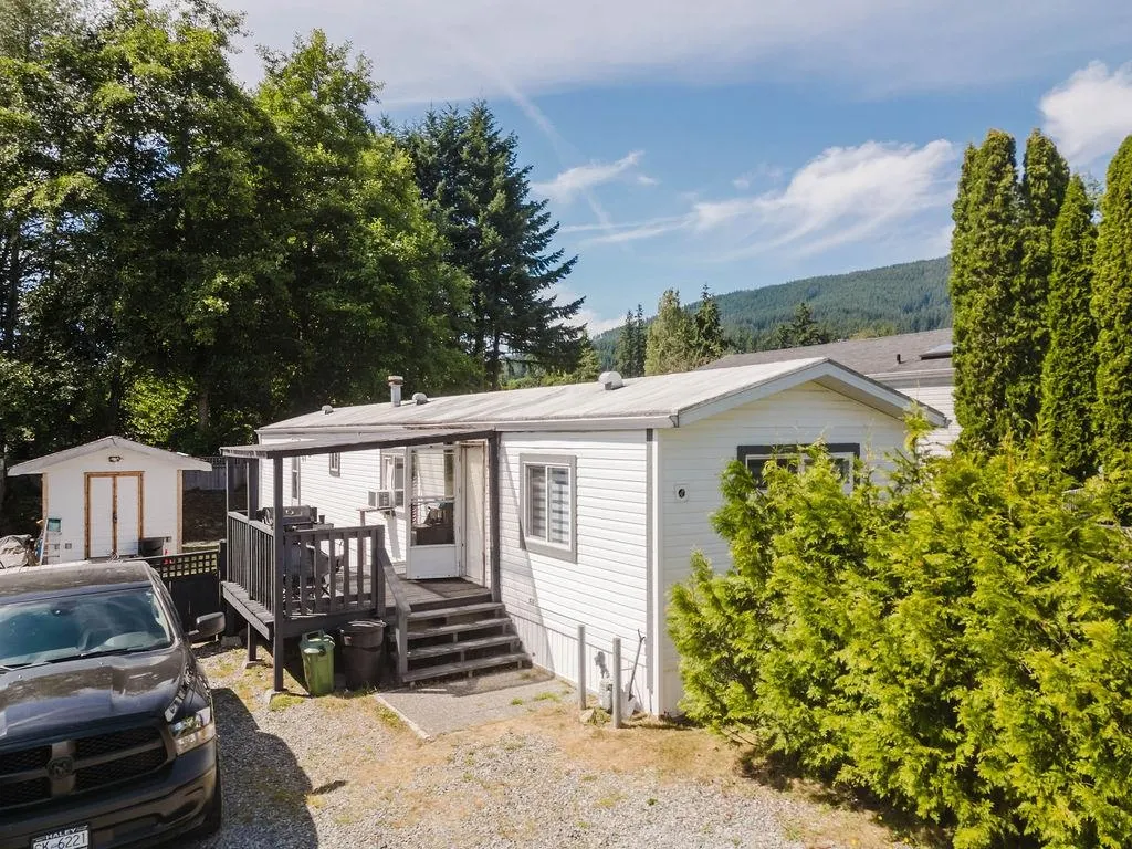 69 1413 Sunshine Coast Highway