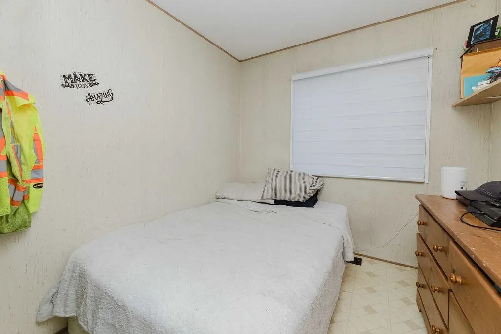 69 1413 Sunshine Coast Highway