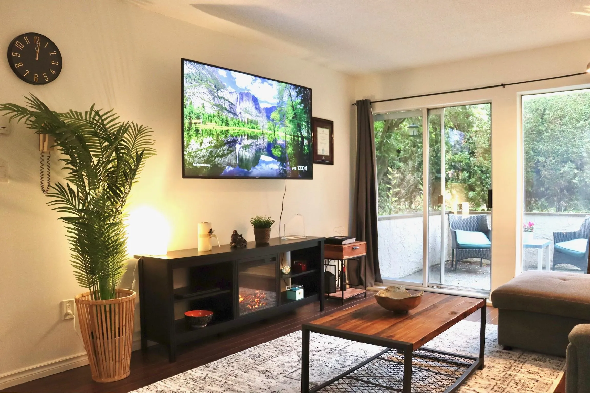 1 1860 Southmere East Crescent