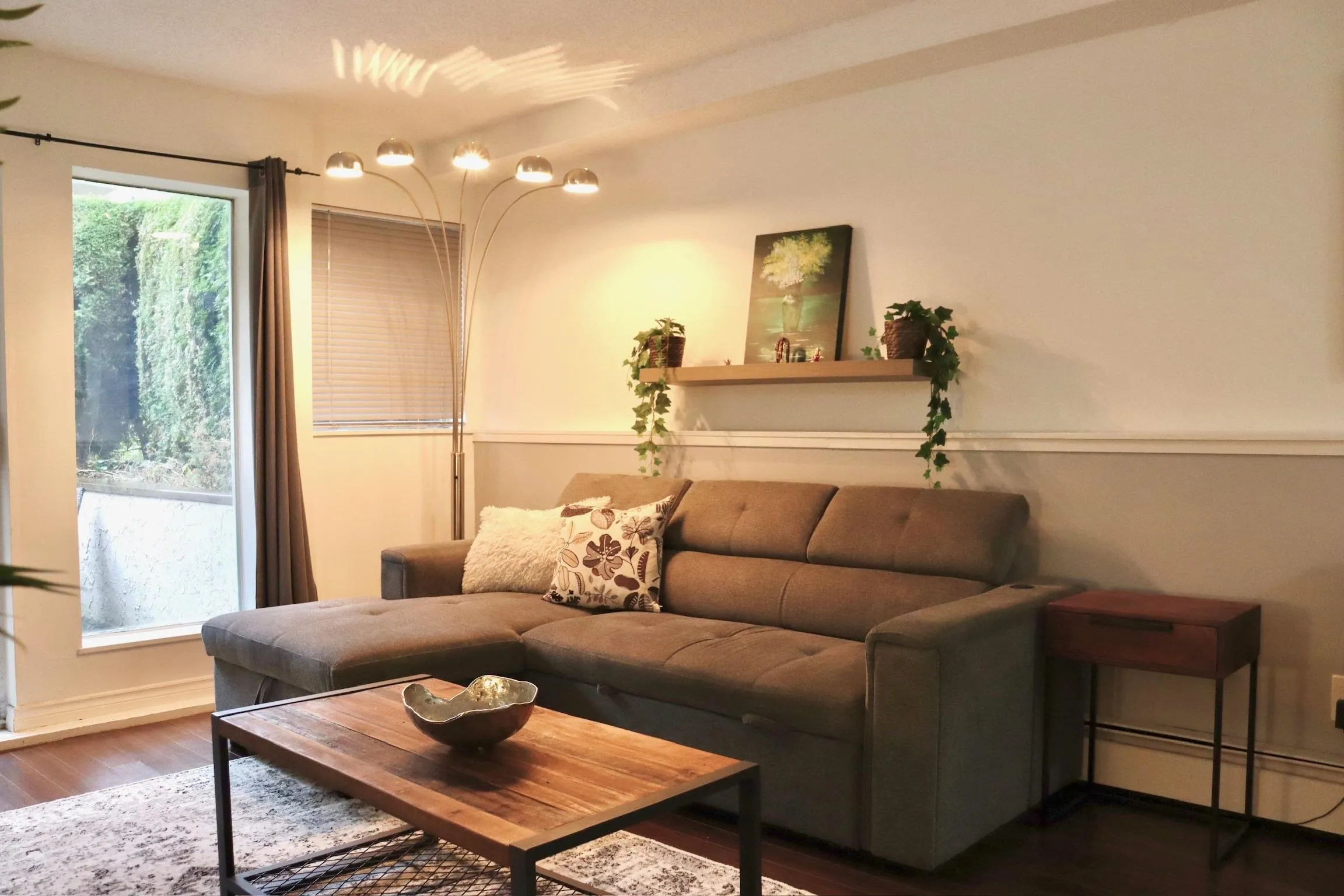 1 1860 Southmere East Crescent