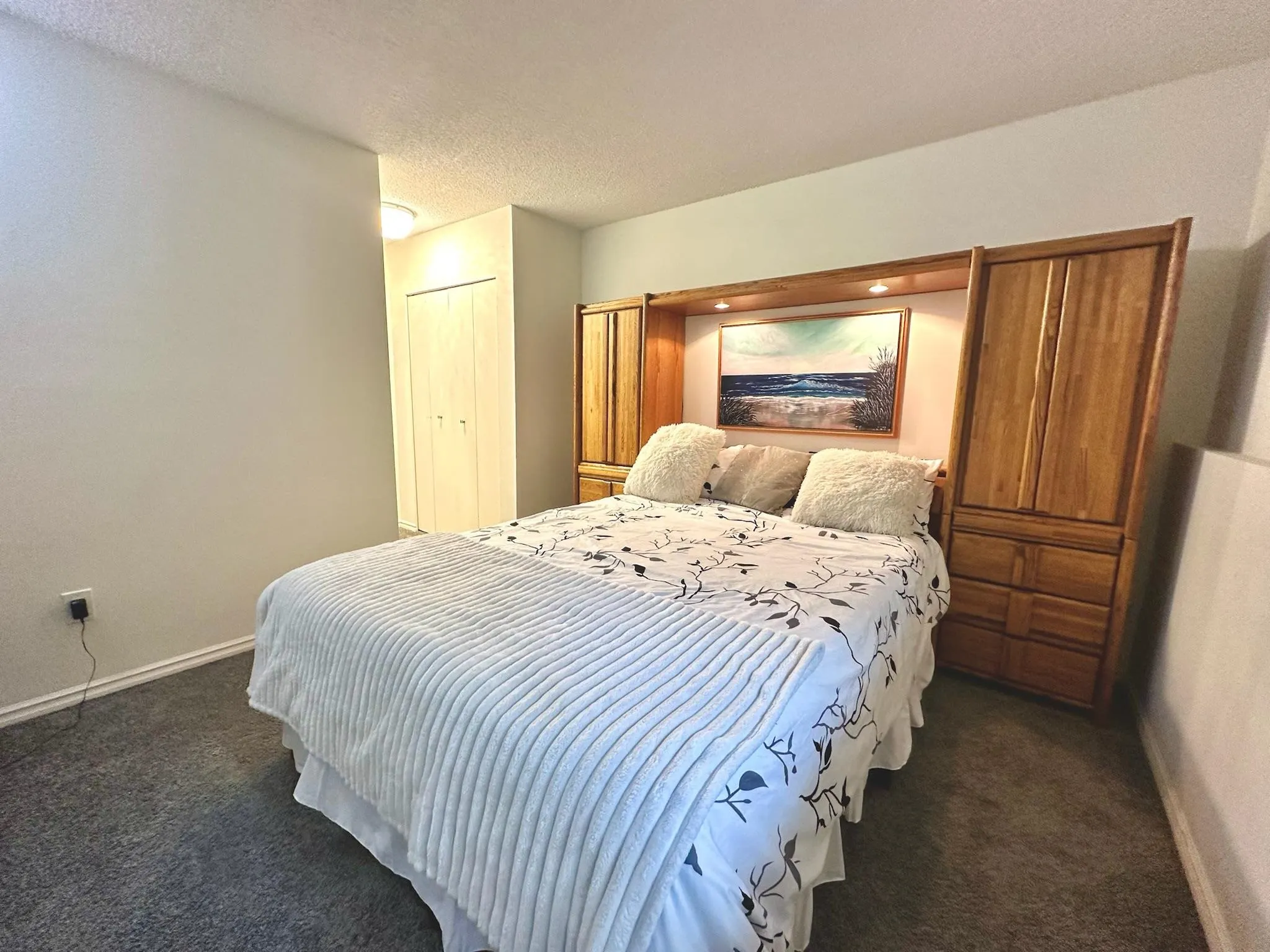 1 1860 Southmere East Crescent