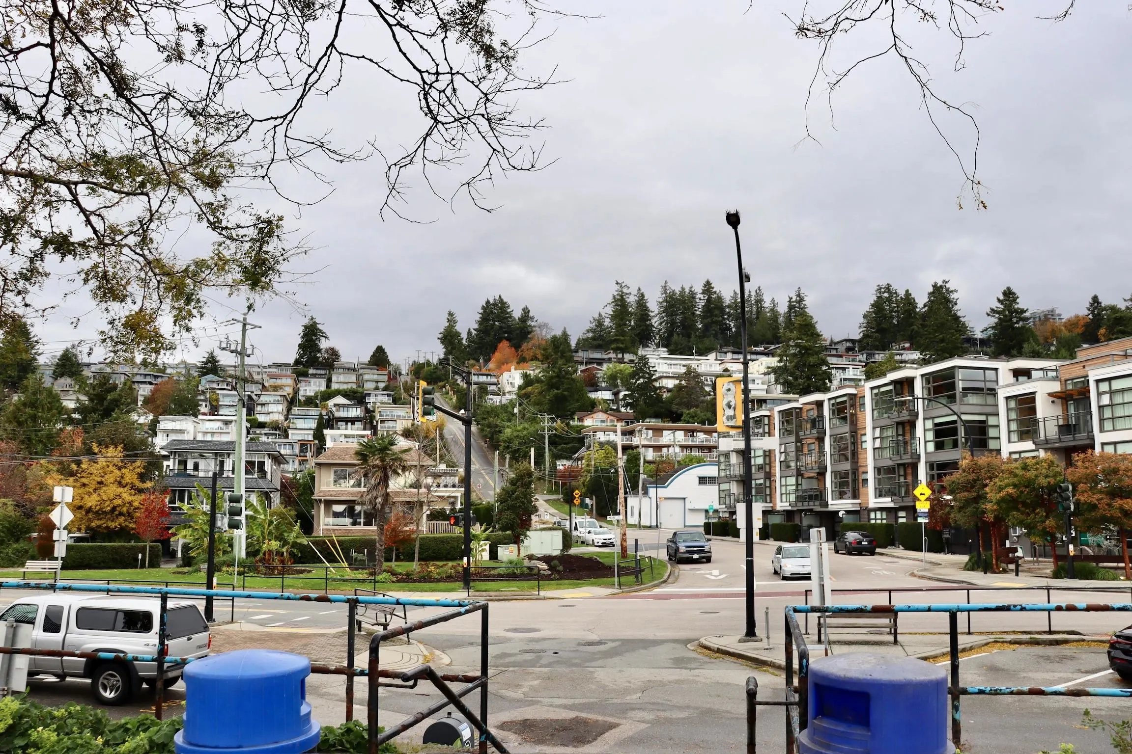 1 1860 Southmere East Crescent