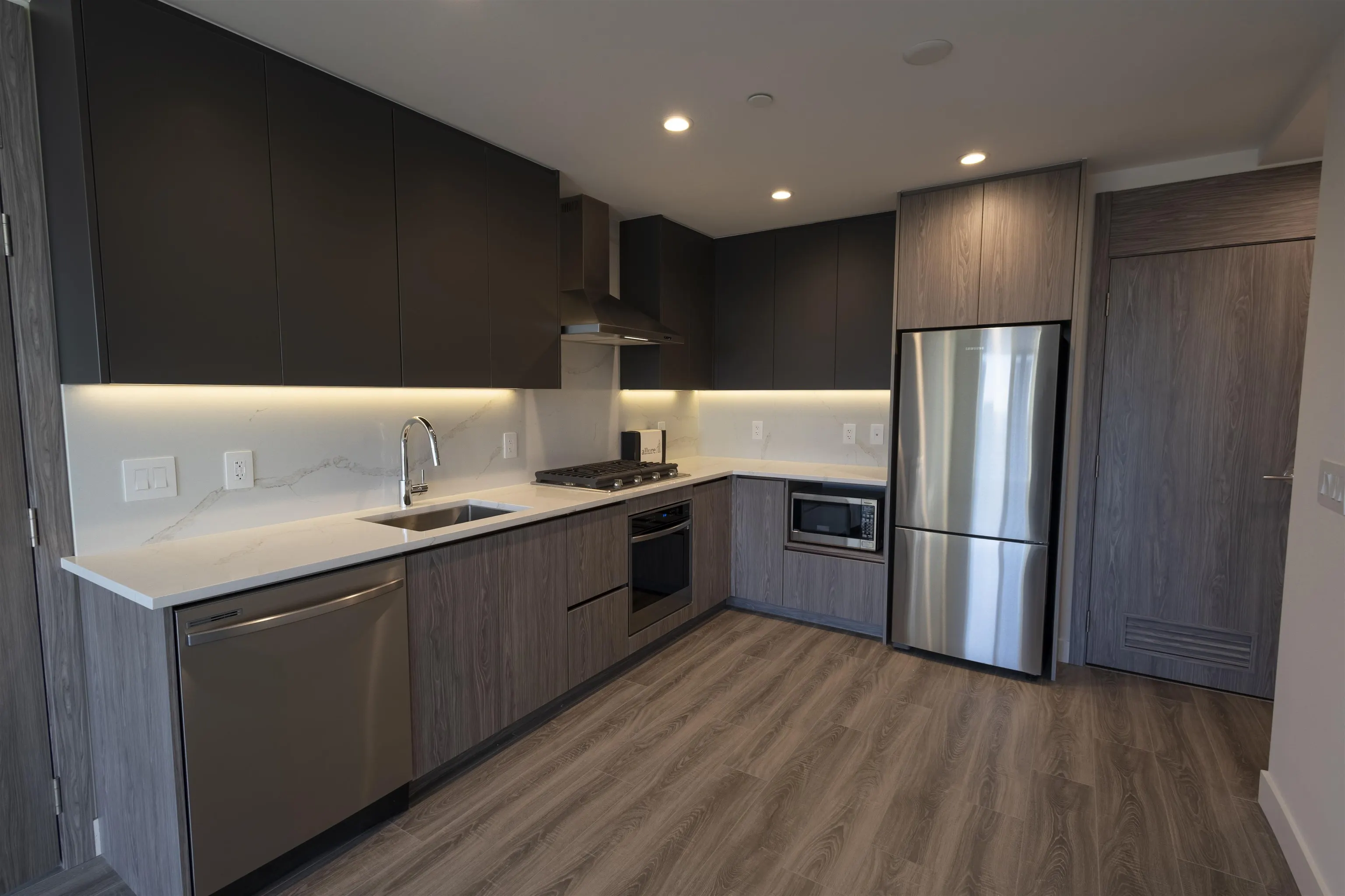 3506 10750 135a Street