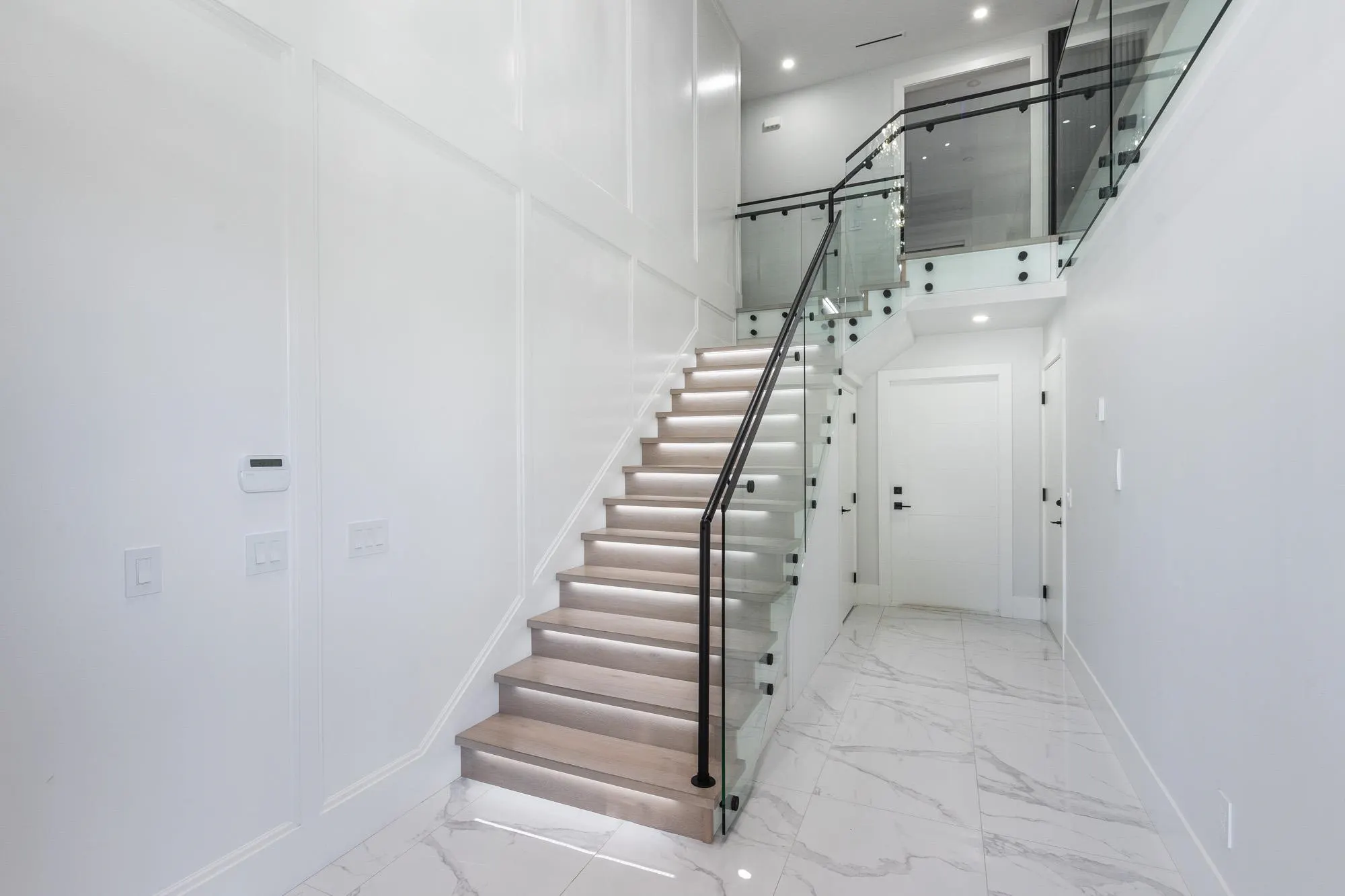 2170 Oakridge Crescent