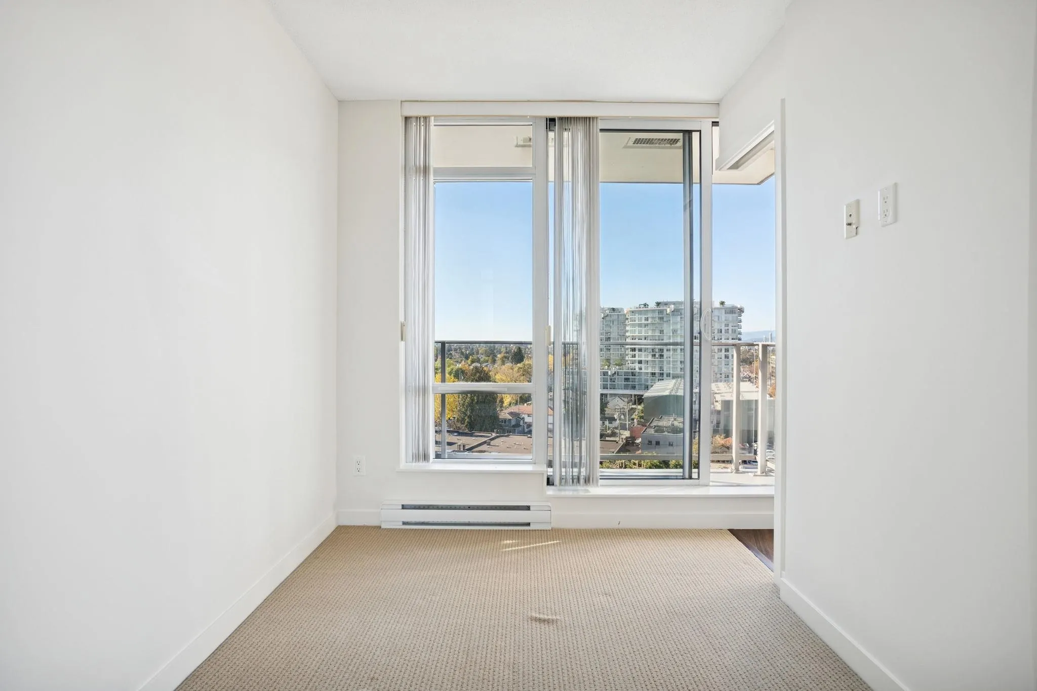 1010 4815 Eldorado Mews