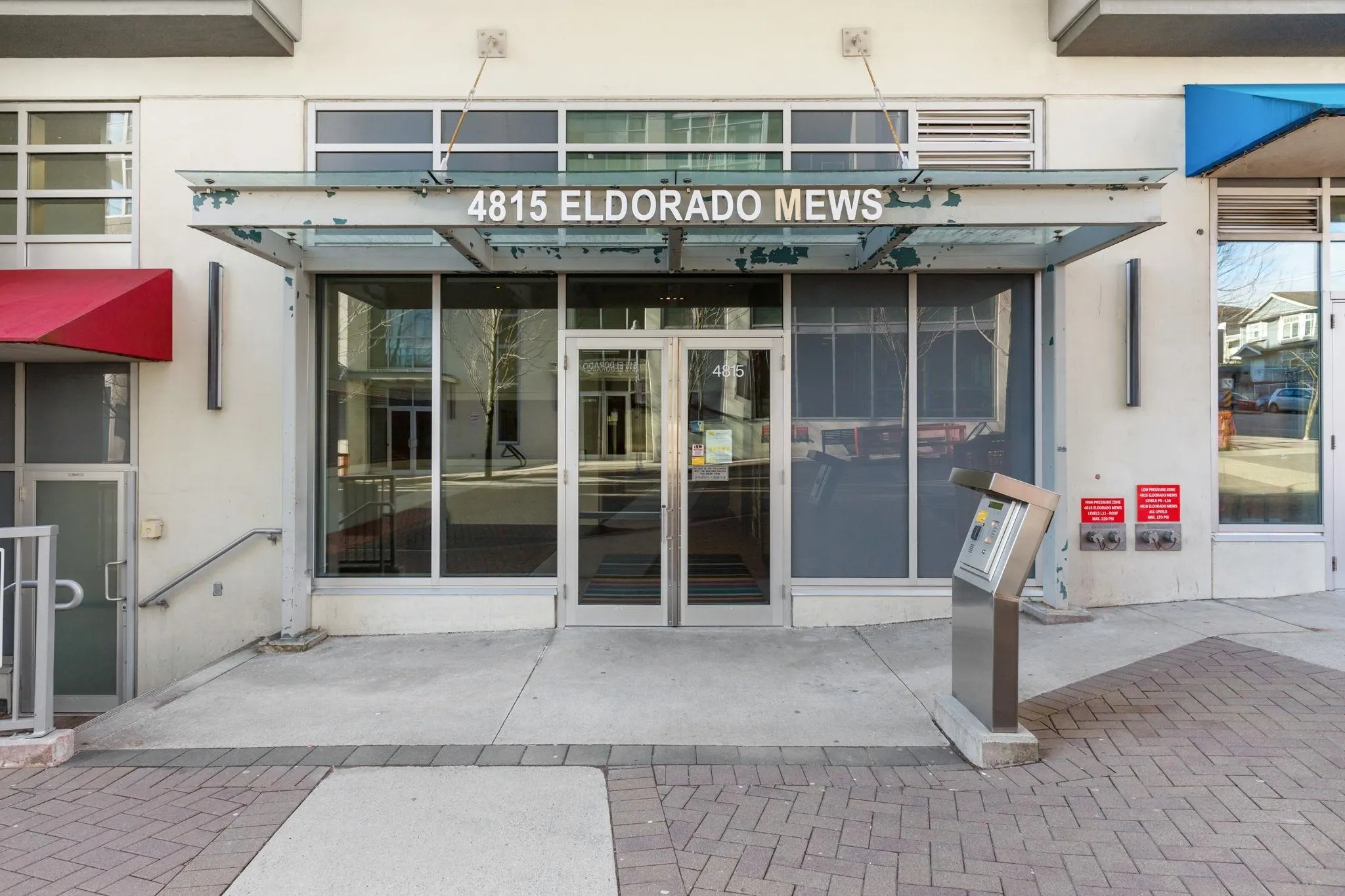 1010 4815 Eldorado Mews