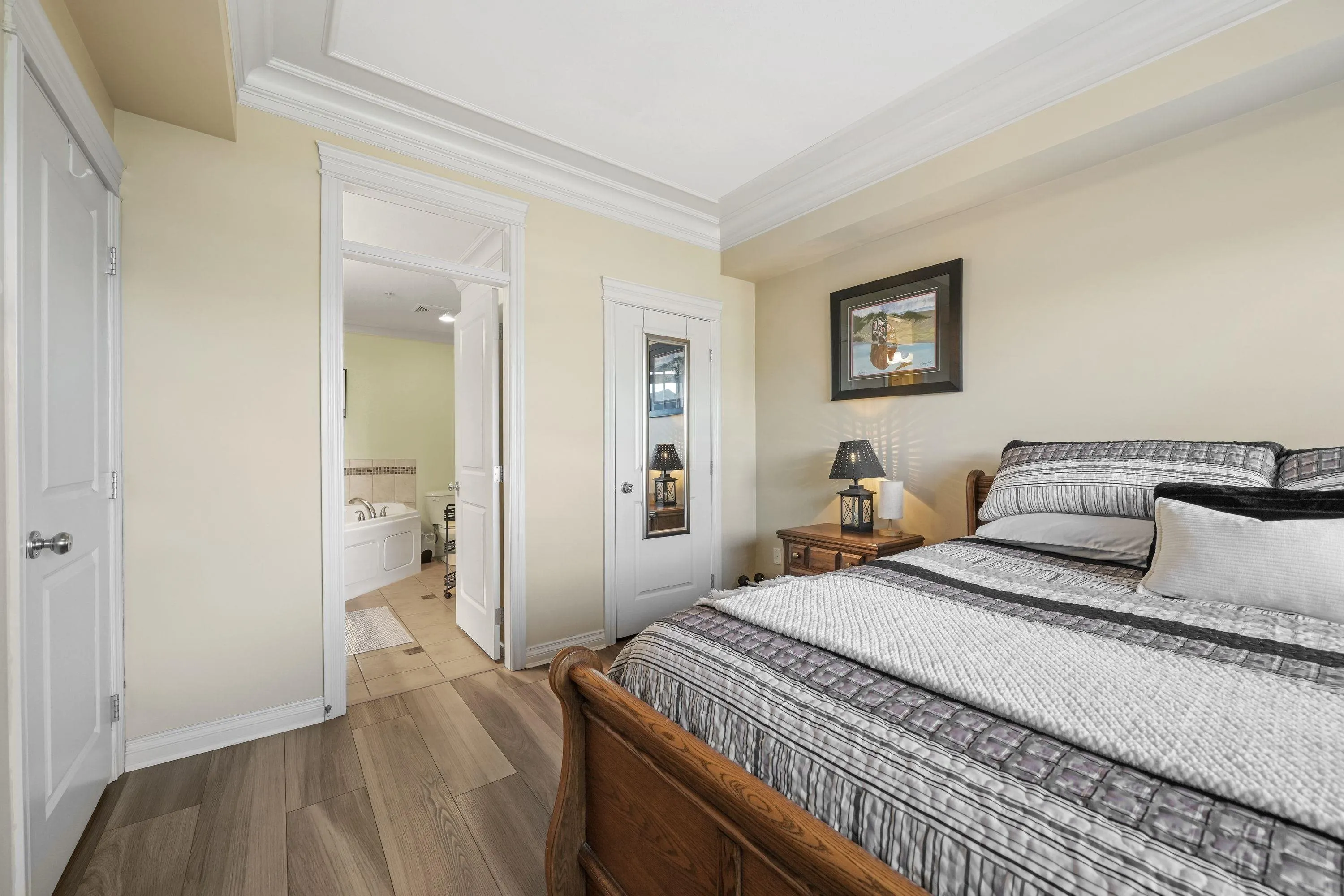 222 32729 Garibaldi Drive