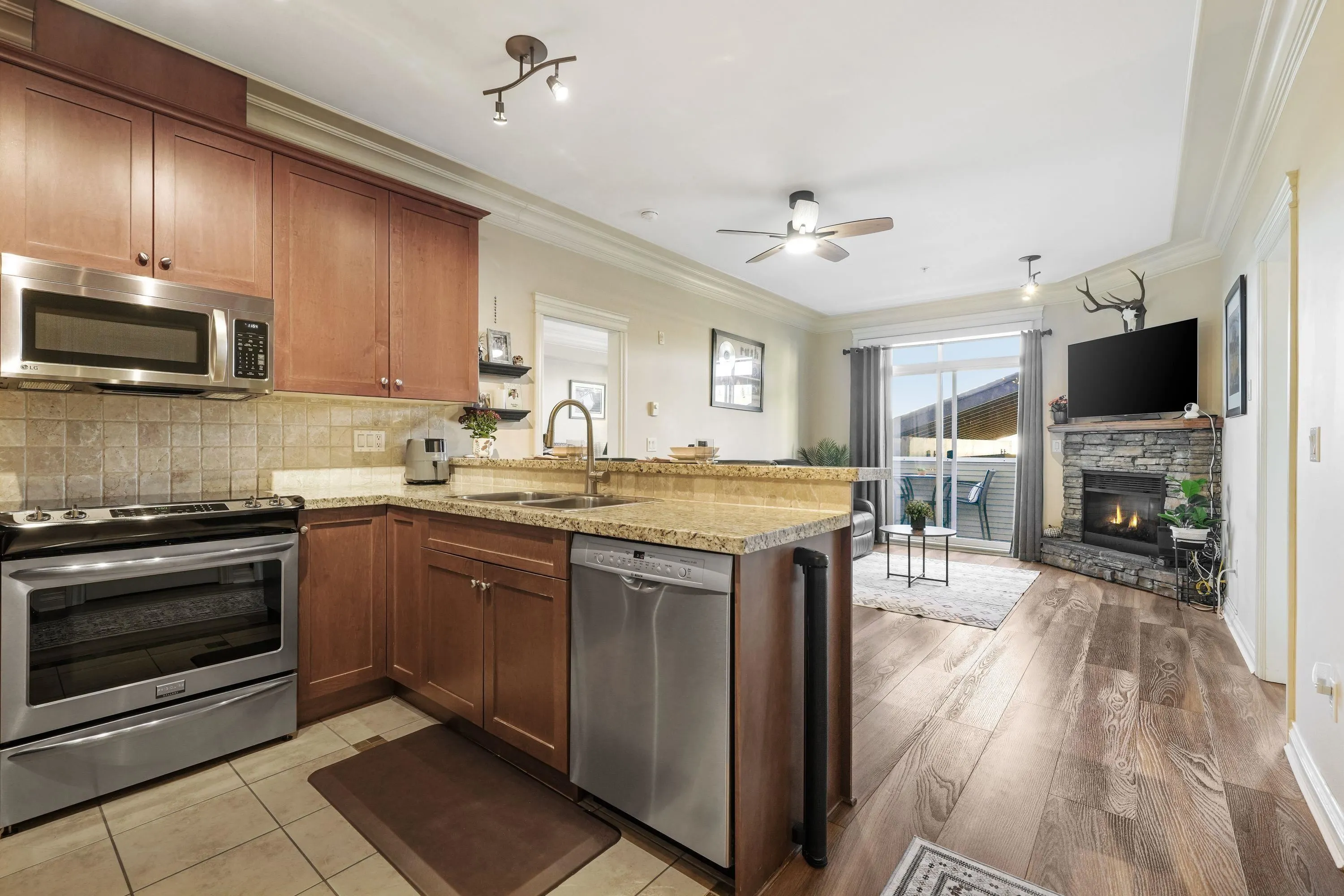 222 32729 Garibaldi Drive