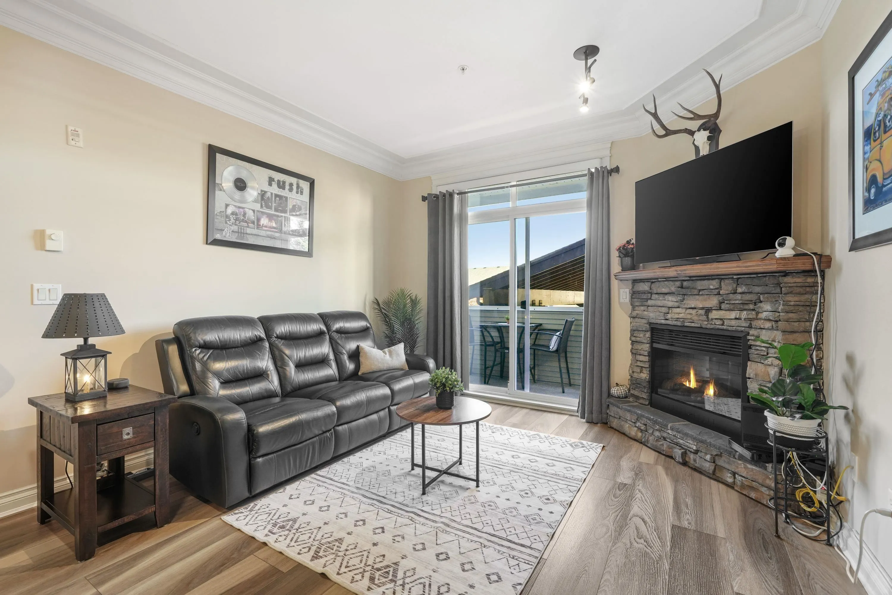 222 32729 Garibaldi Drive