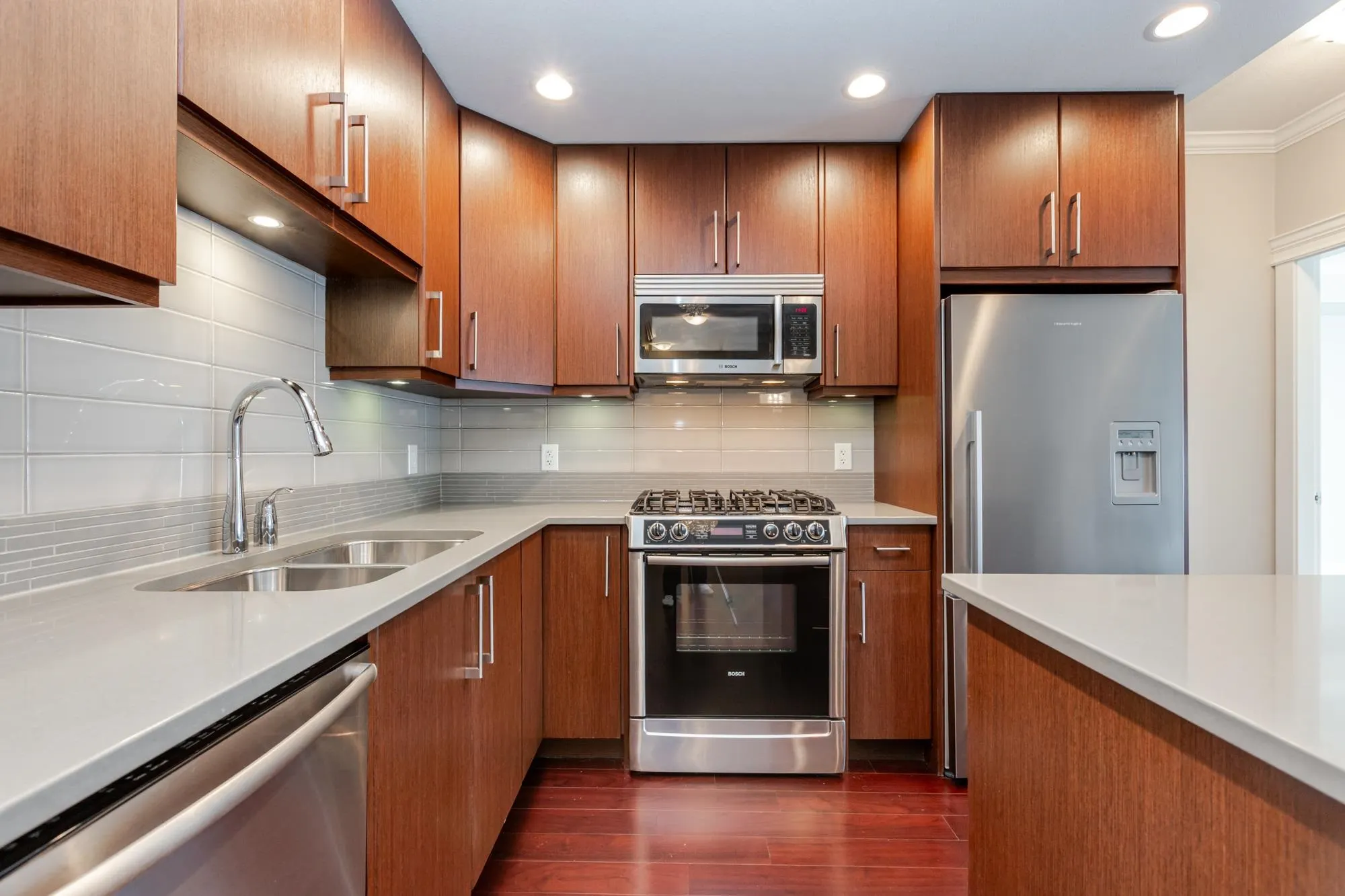 105 15336 17a Avenue