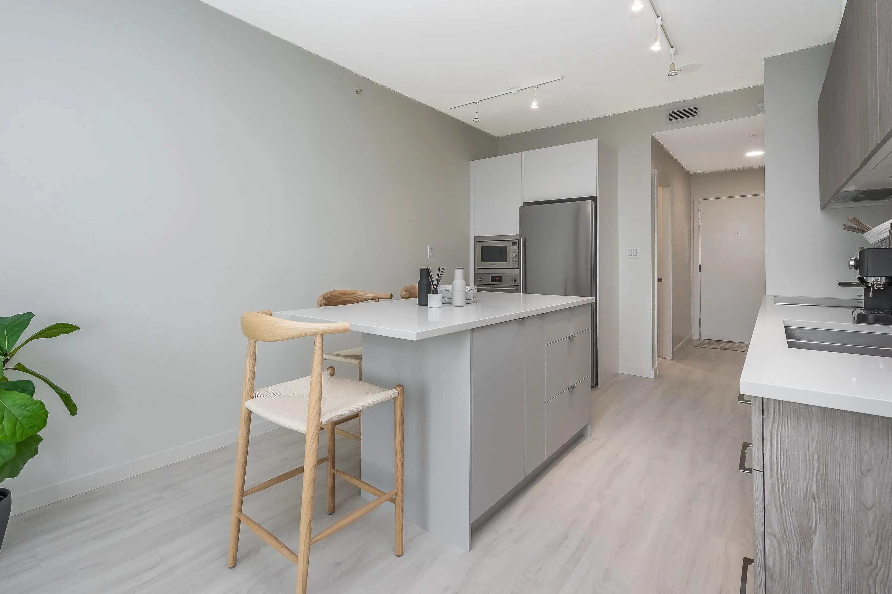 1303 691 North Road