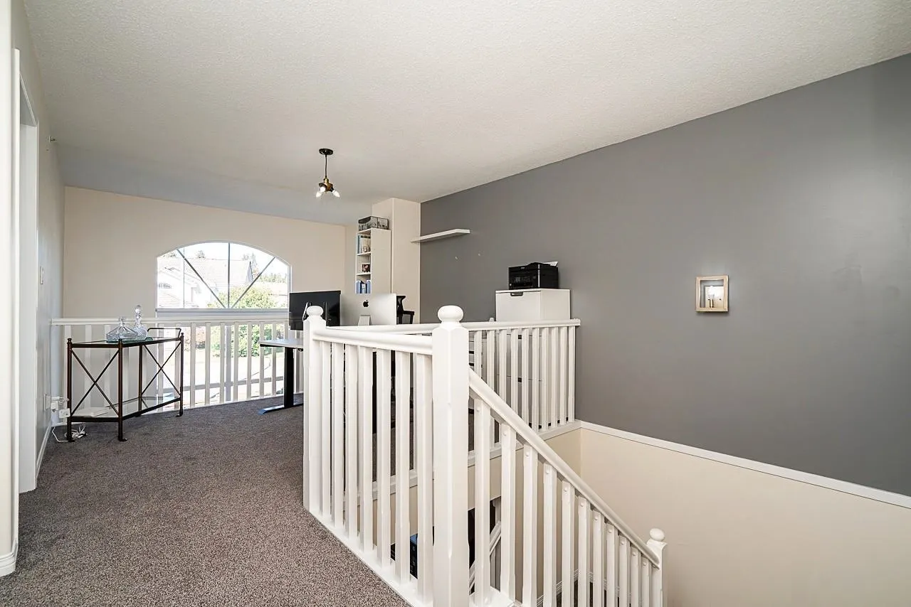 52 1370 Riverwood Gate