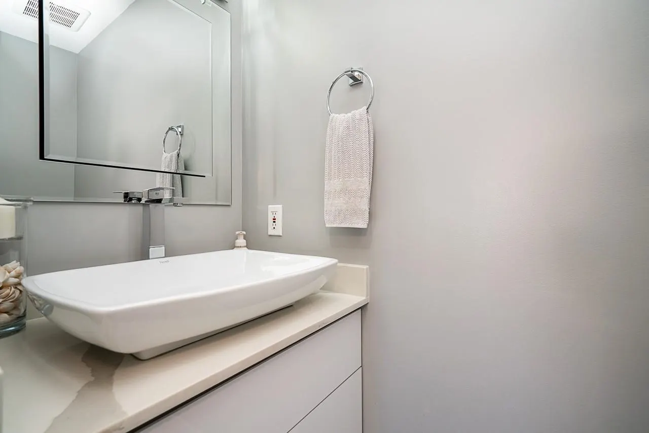 52 1370 Riverwood Gate