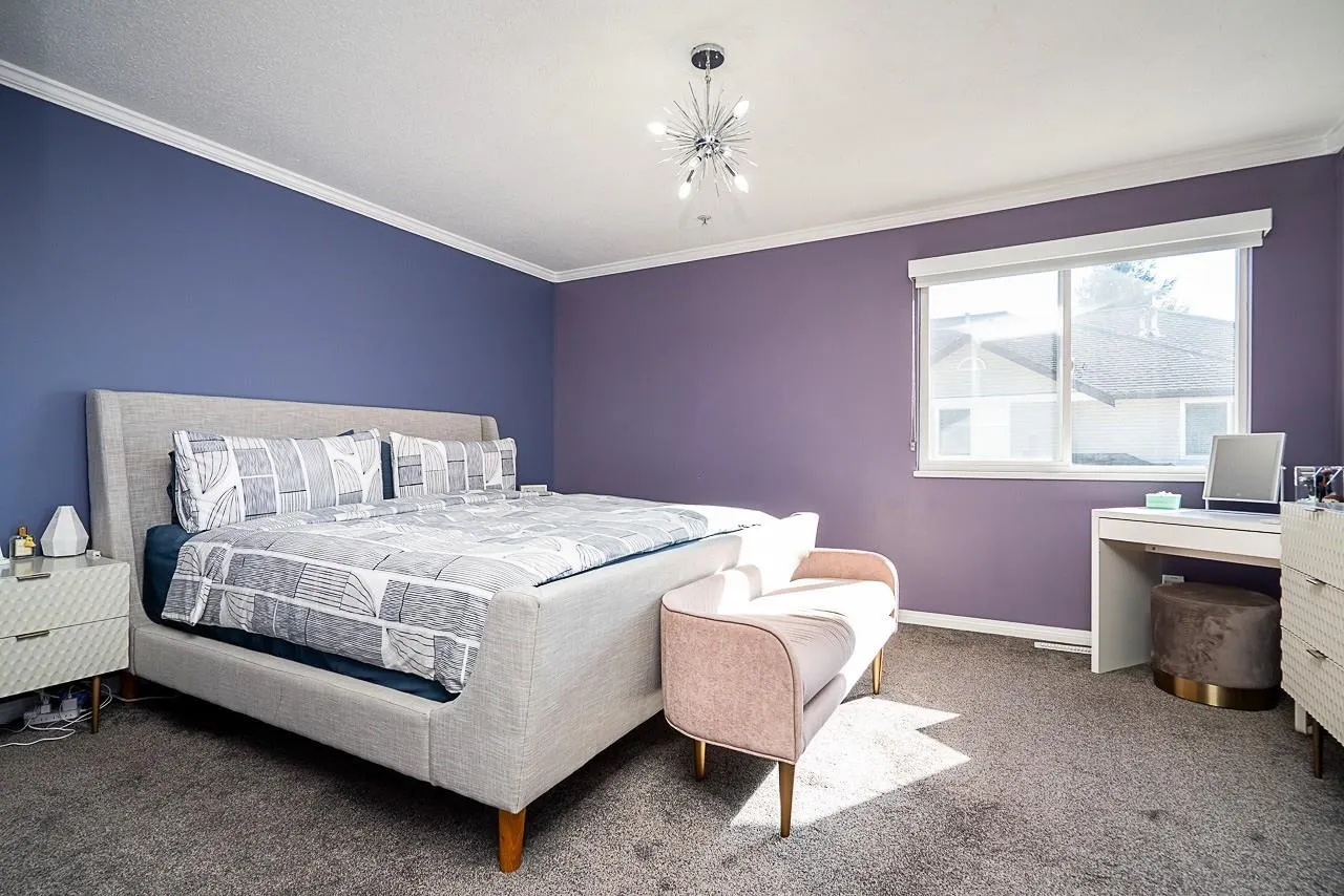 52 1370 Riverwood Gate