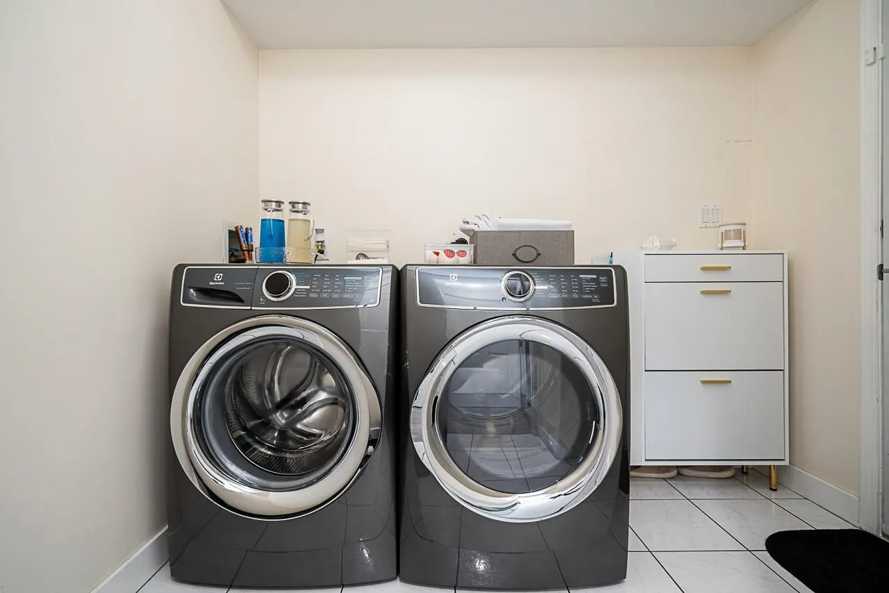 52 1370 Riverwood Gate