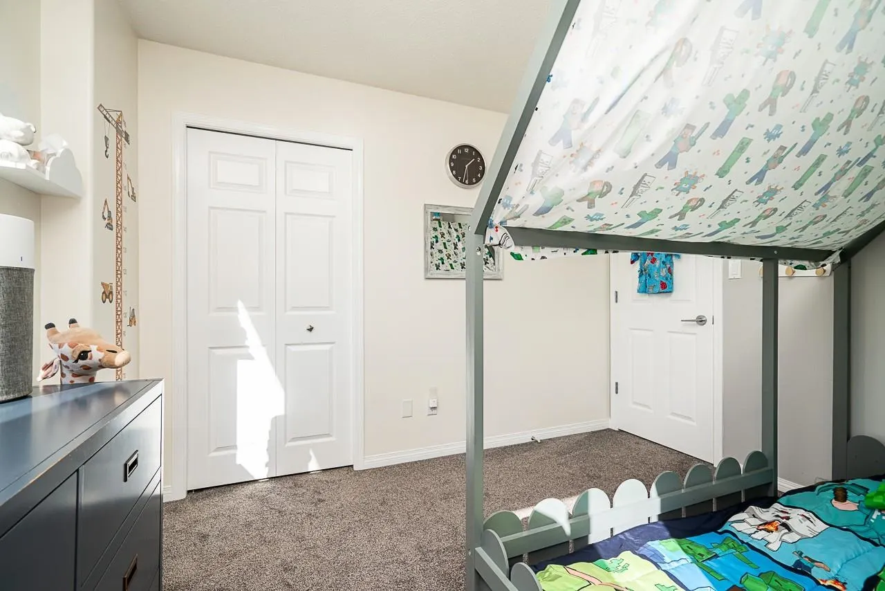 52 1370 Riverwood Gate