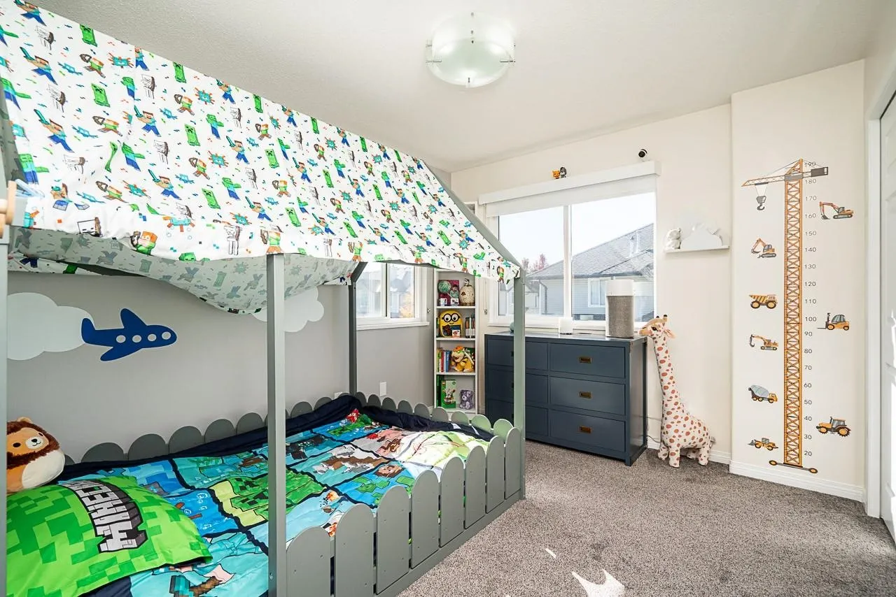 52 1370 Riverwood Gate