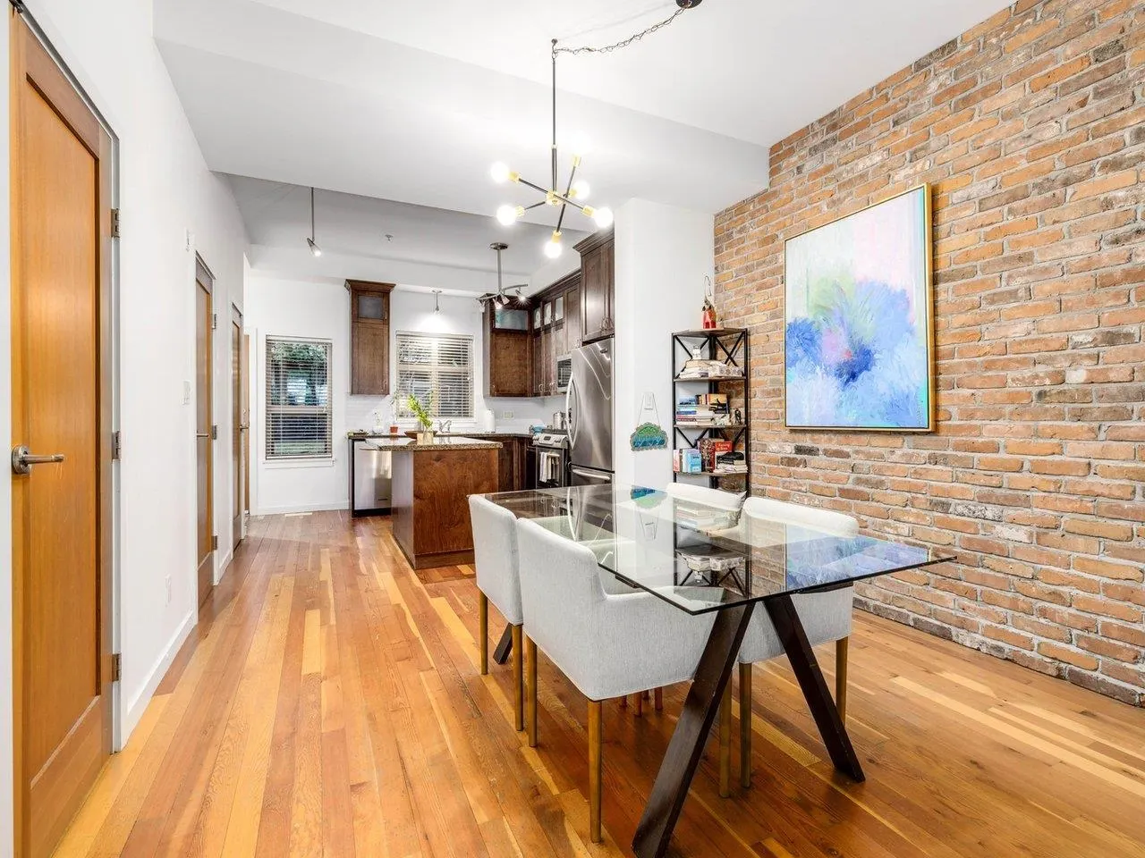 123 250 Salter Street