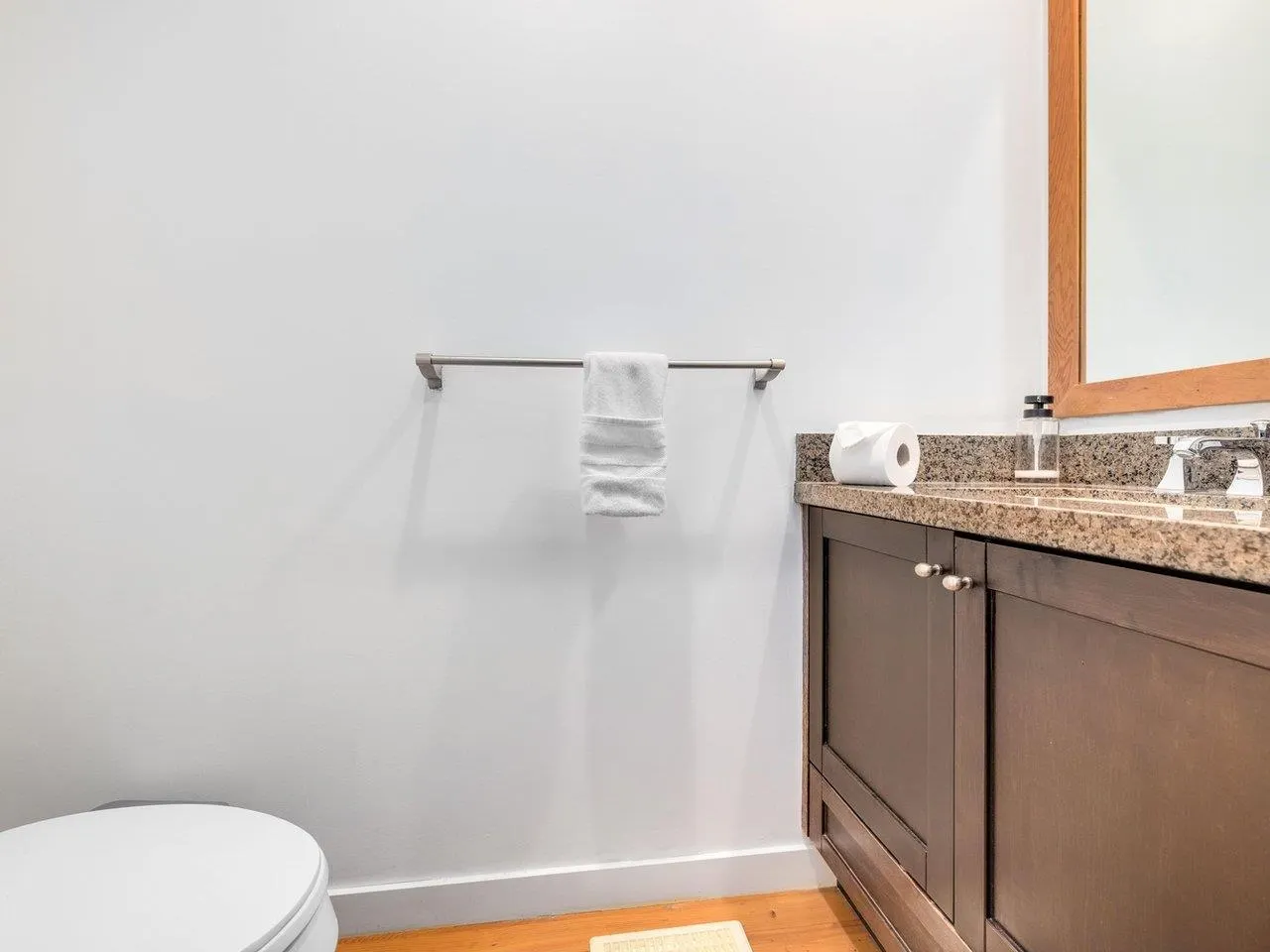 123 250 Salter Street