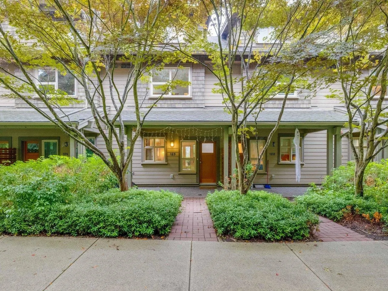 123 250 Salter Street