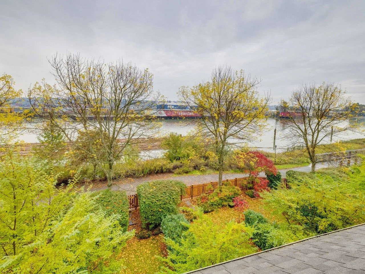 123 250 Salter Street