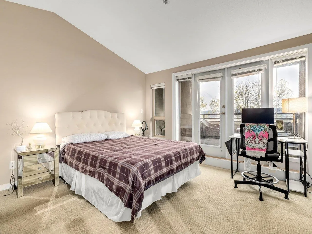 123 250 Salter Street