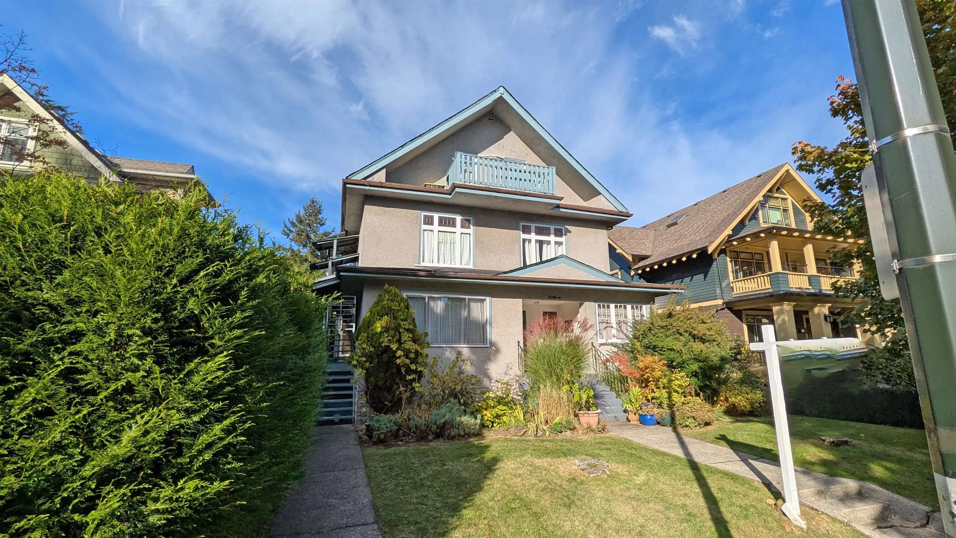 345 W 11th Avenue