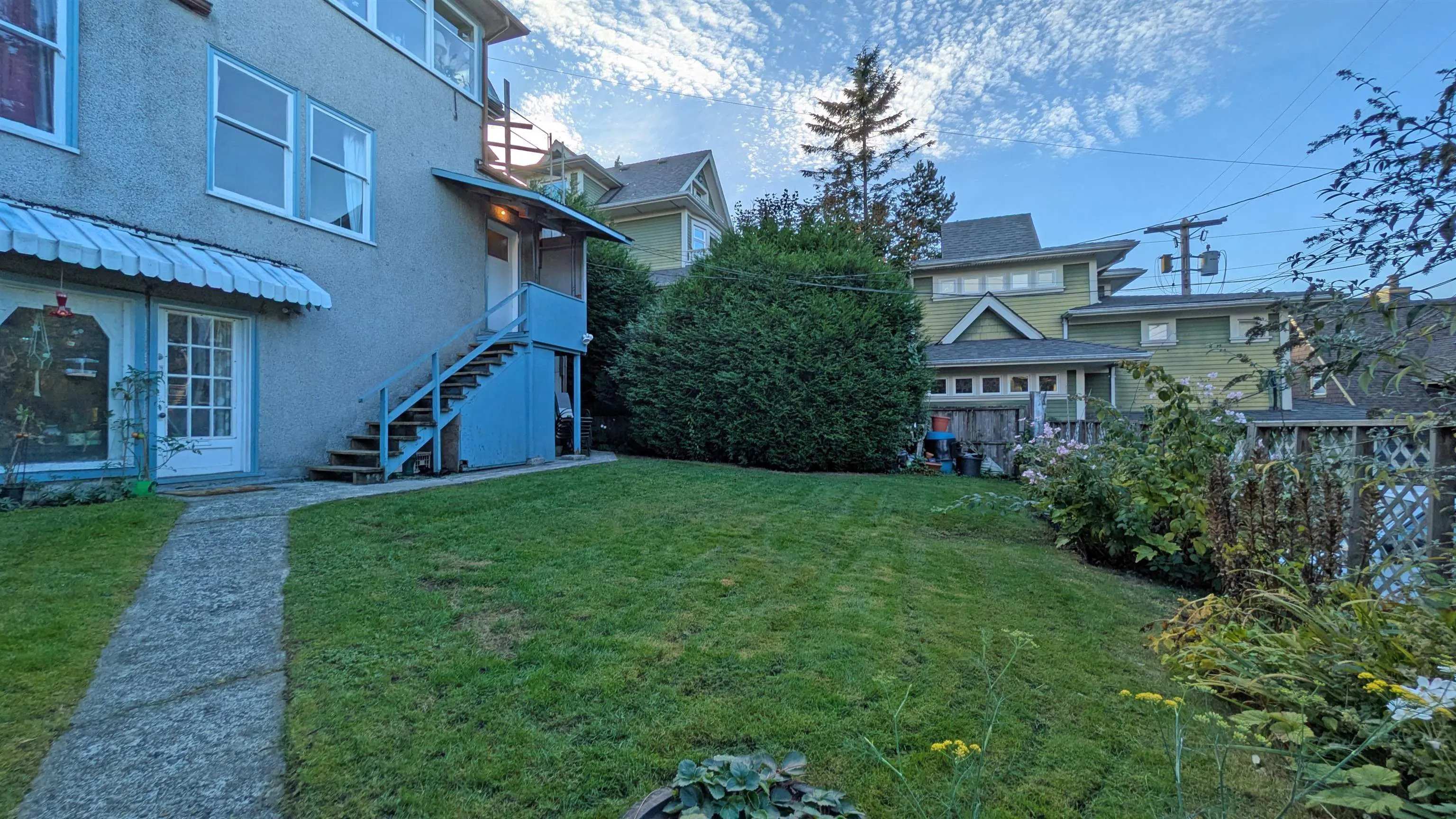 345 W 11th Avenue
