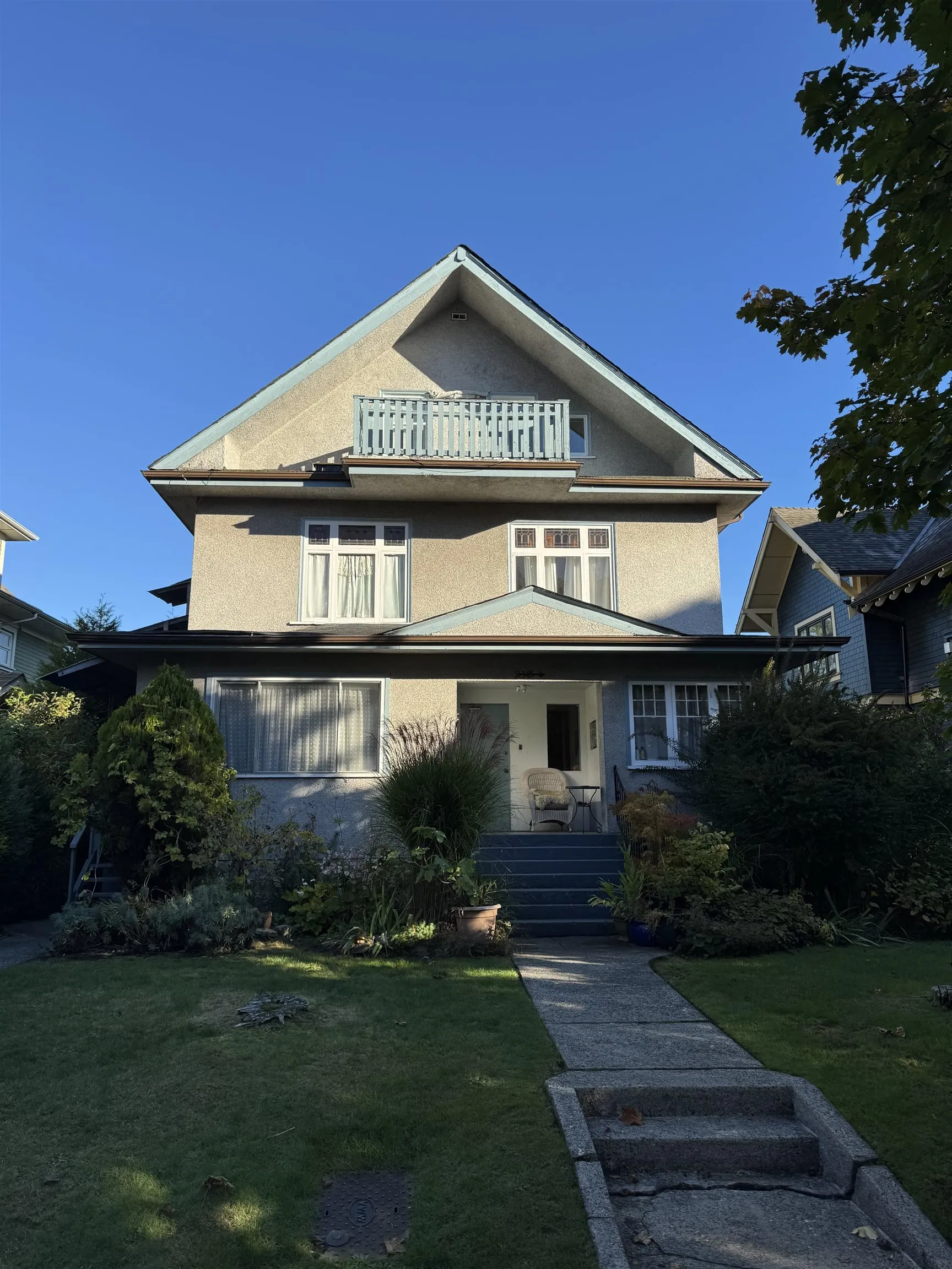 345 W 11th Avenue