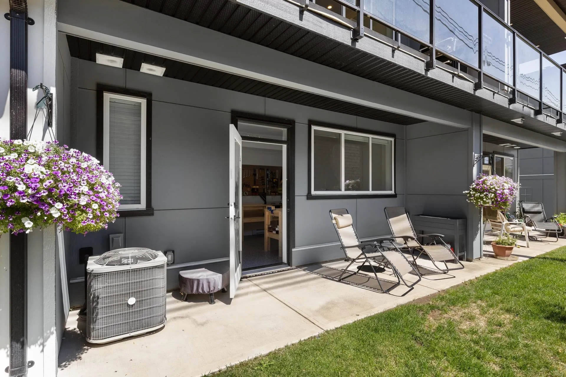 48 8000 Vedette Drive